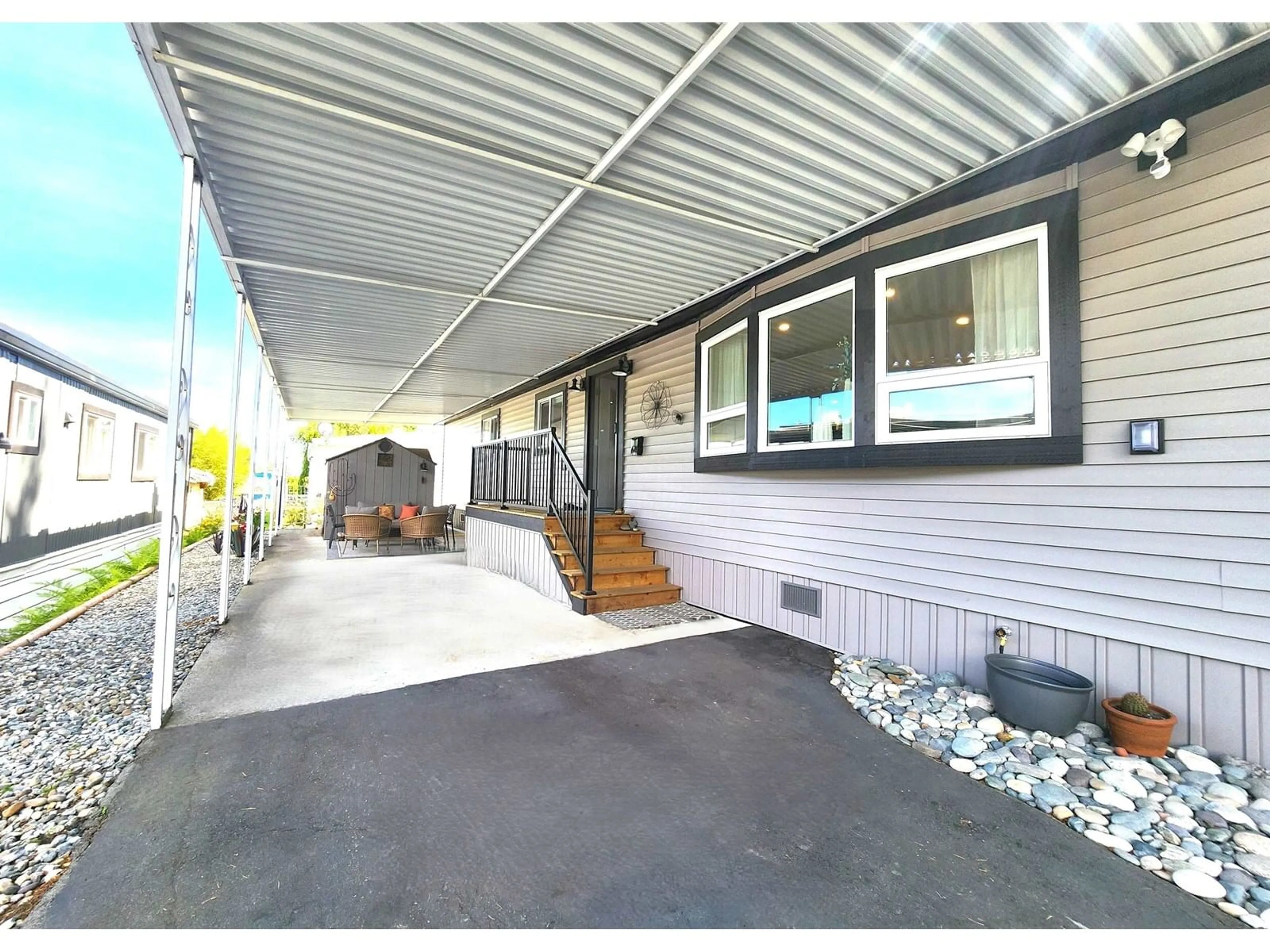 Unknown for 51 - 1840 160, Surrey British Columbia V4A4X4