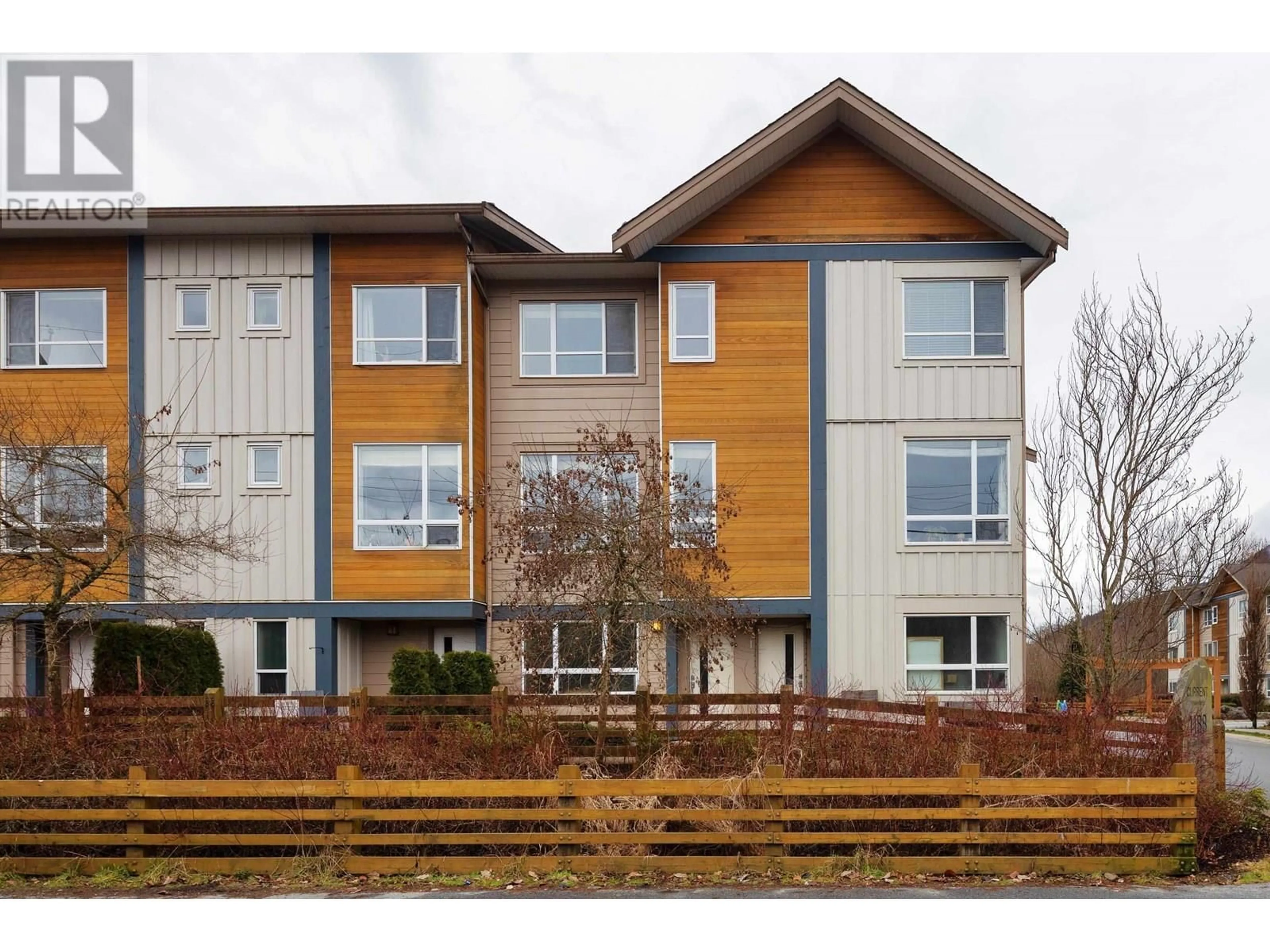 Unknown for 2 - 1188 WILSON CRESCENT, Squamish British Columbia V8B0A9