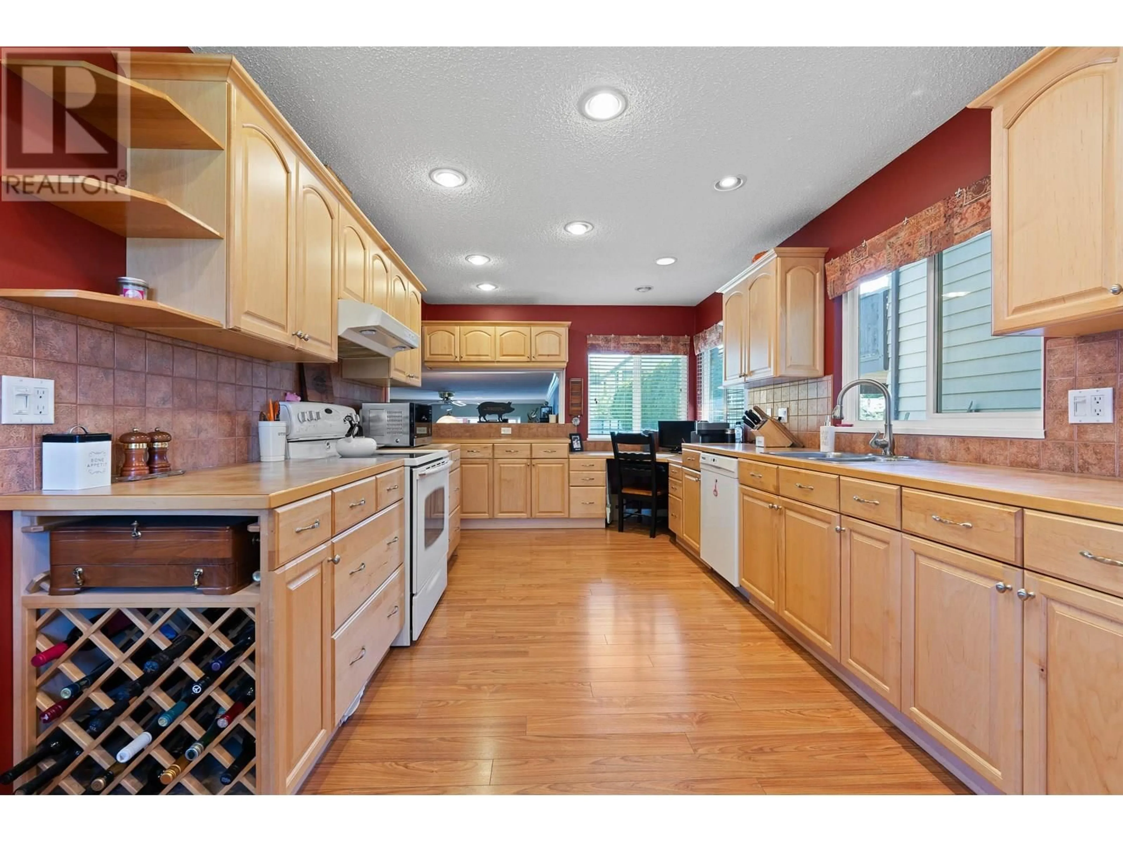 Open concept kitchen, unknown for 4614 54 STREET, Ladner British Columbia V4K3V2