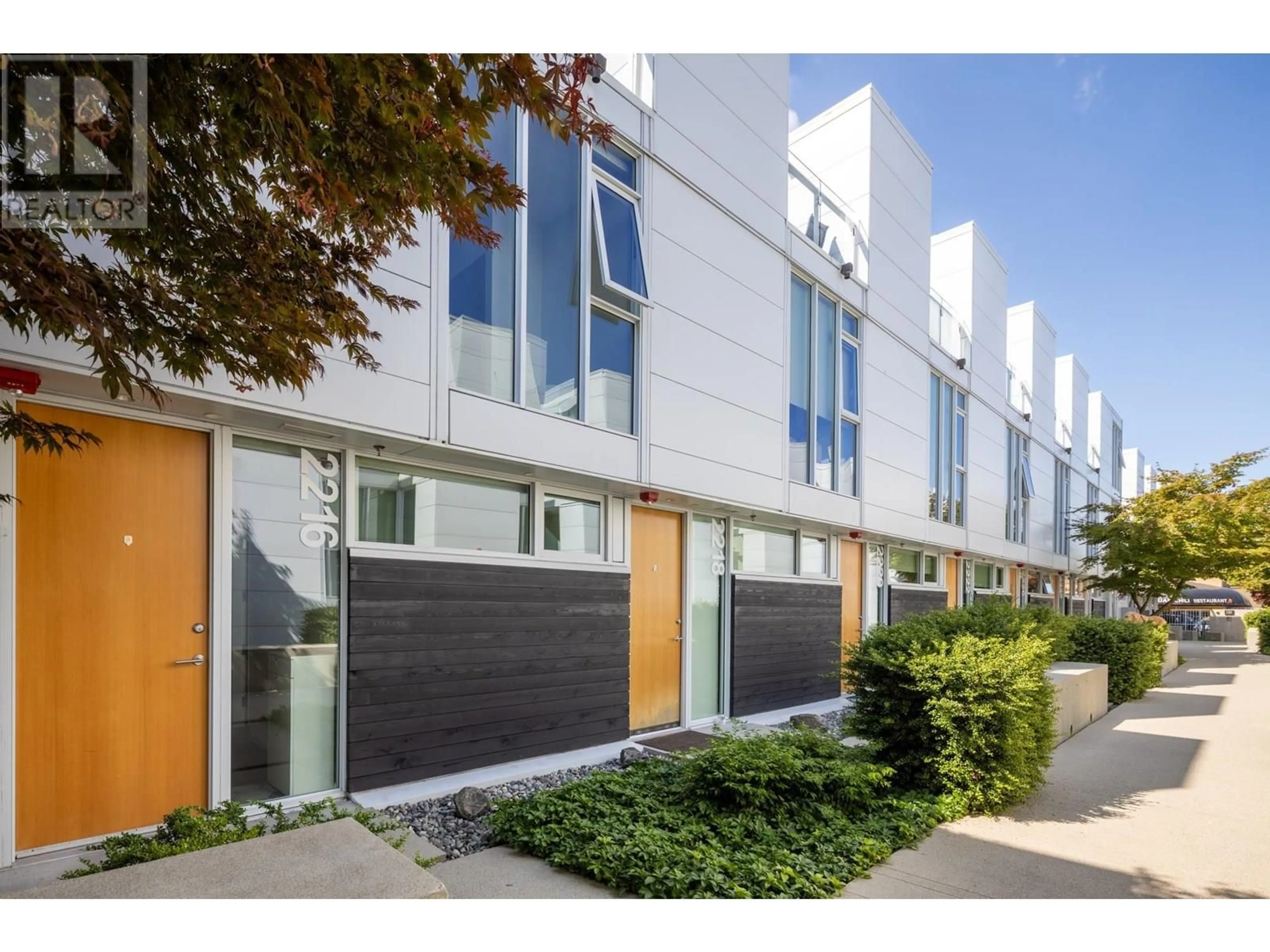 Unknown for 2216 WILLOW STREET, Vancouver British Columbia V5Z0C8