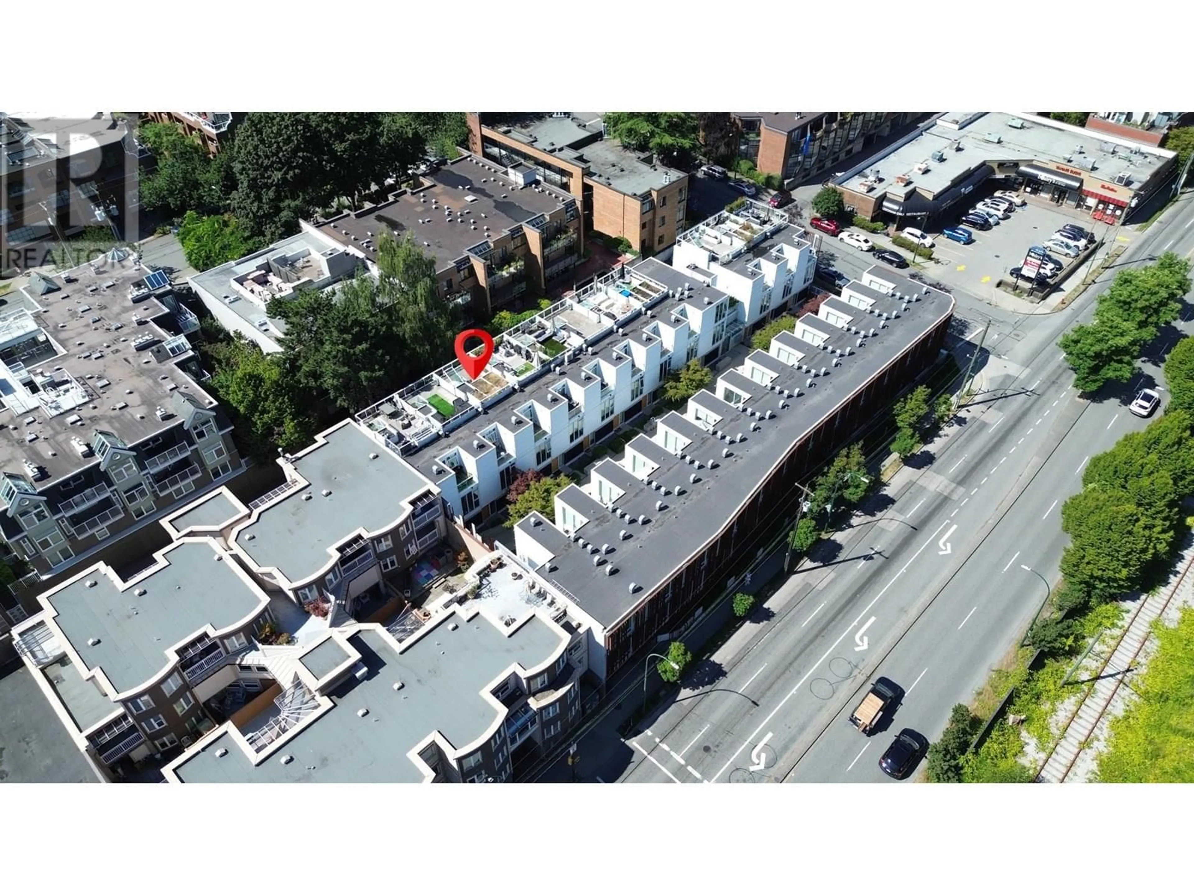 A pic from outside/outdoor area/front of a property/back of a property/a pic from drone, street for 2216 WILLOW STREET, Vancouver British Columbia V5Z0C8