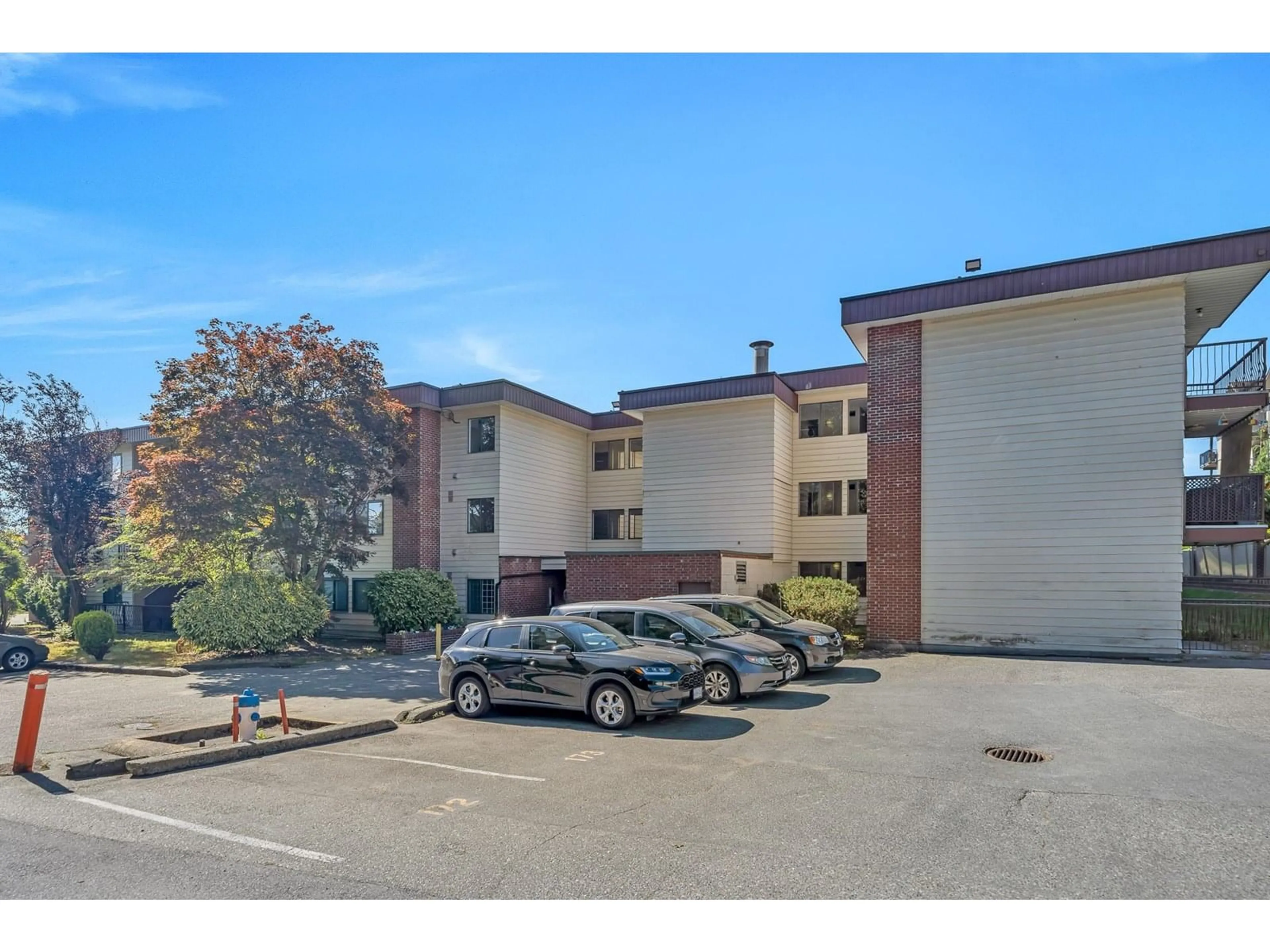 Unknown for 400 - 1909 SALTON, Abbotsford British Columbia V2S5B6