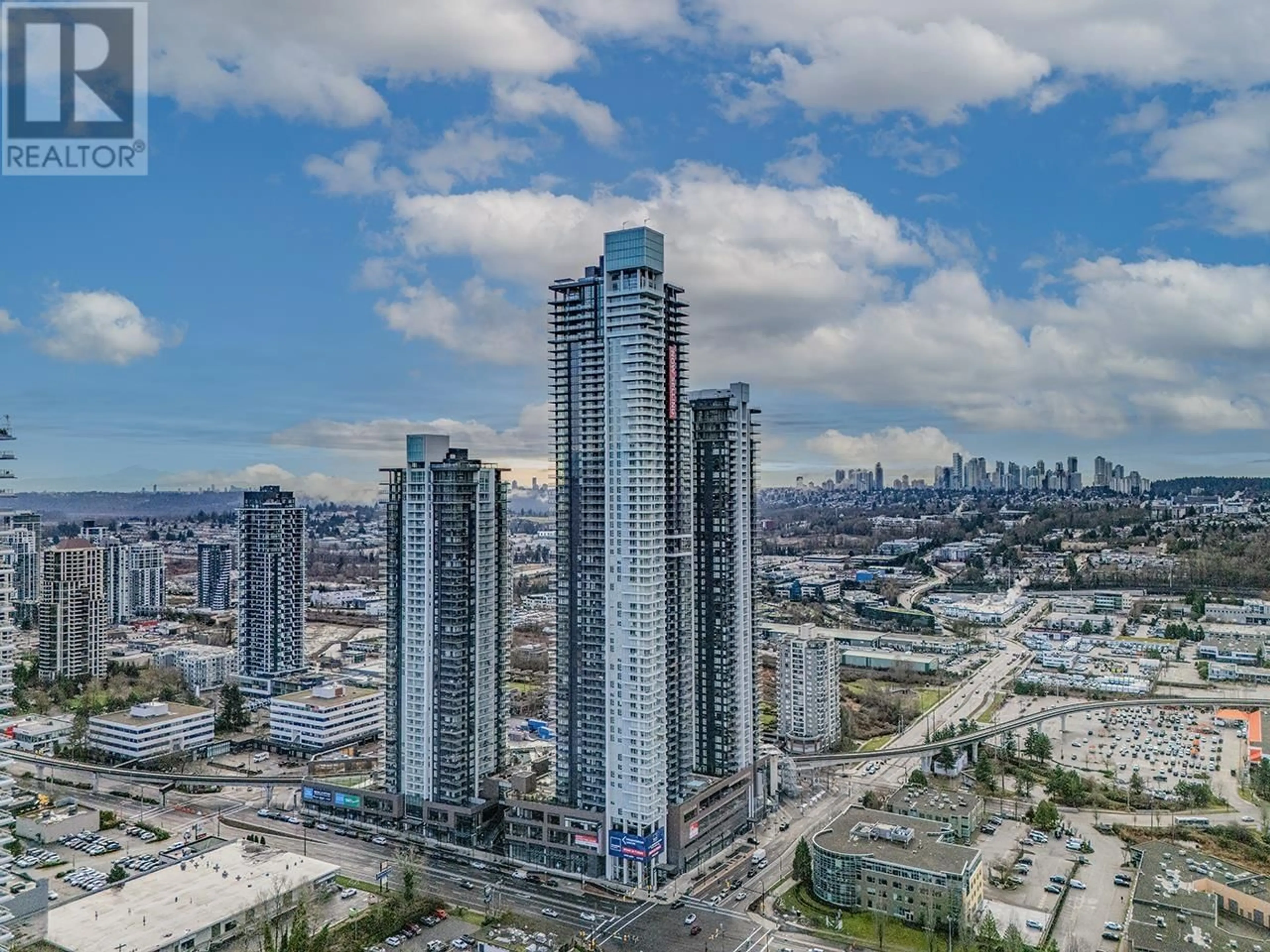 A pic from outside/outdoor area/front of a property/back of a property/a pic from drone, city buildings view from balcony for 5107 - 2108 GILMORE AVENUE, Burnaby British Columbia V5C0N8