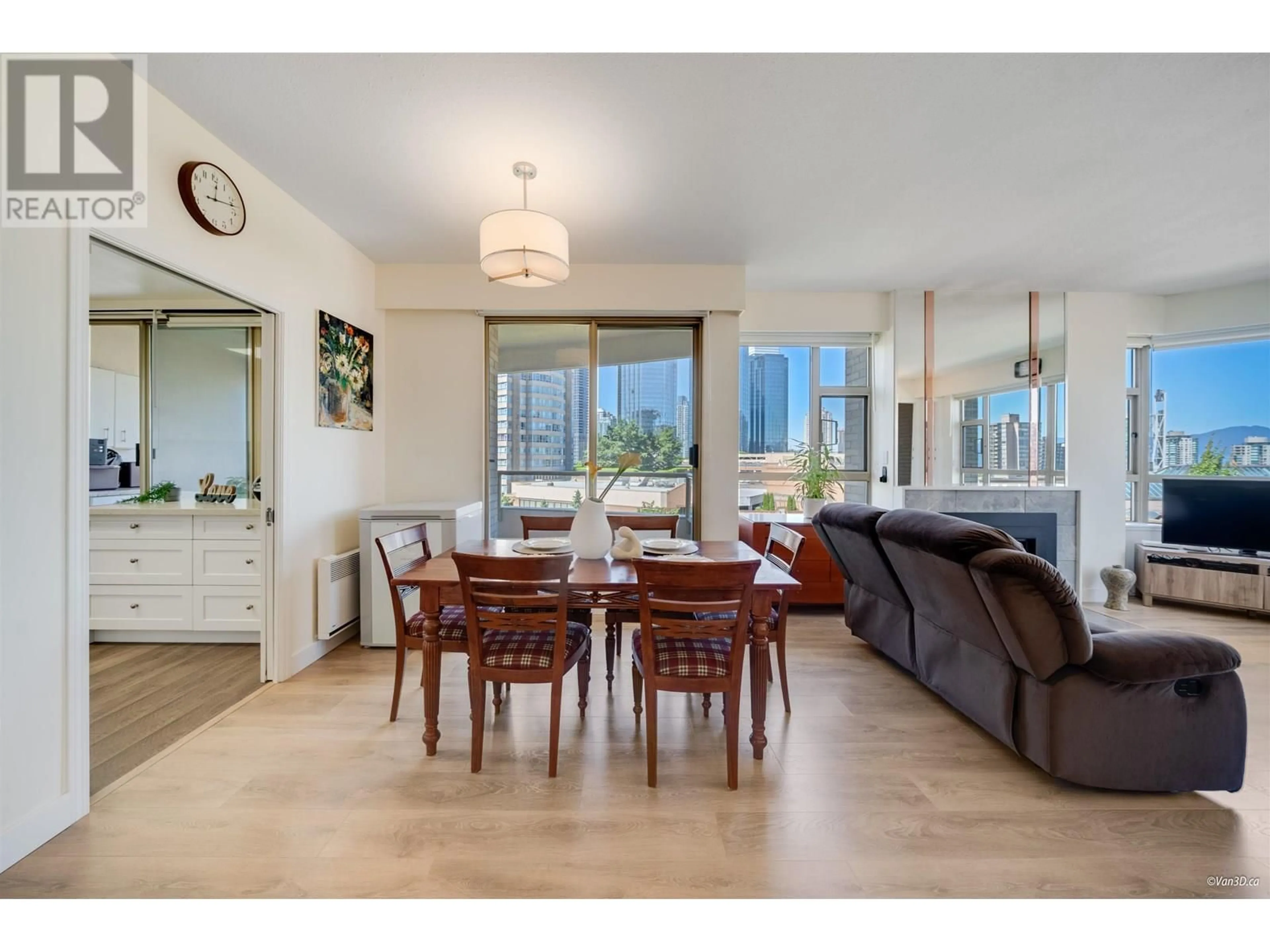 Dining room, unknown for 600 - 4830 BENNETT STREET, Burnaby British Columbia V5H4P6
