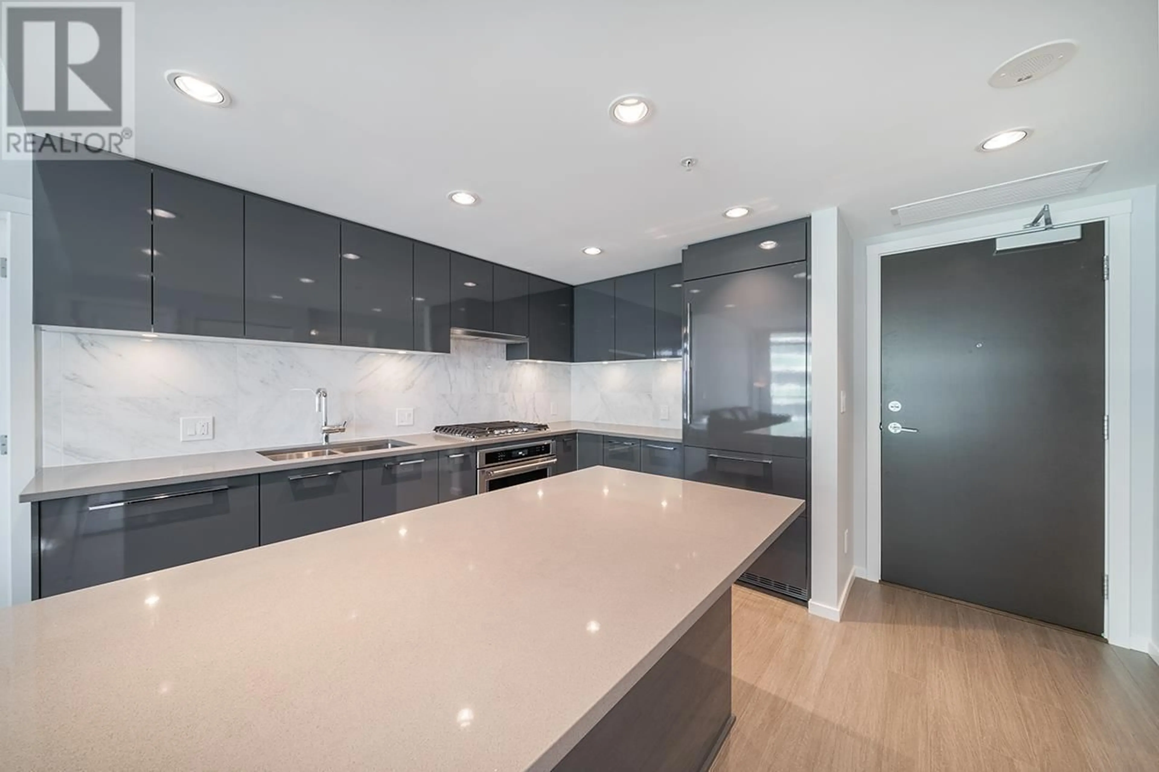Open concept kitchen, ceramic/tile floor for 1305 - 6700 DUNBLANE AVENUE, Burnaby British Columbia V5H0J3