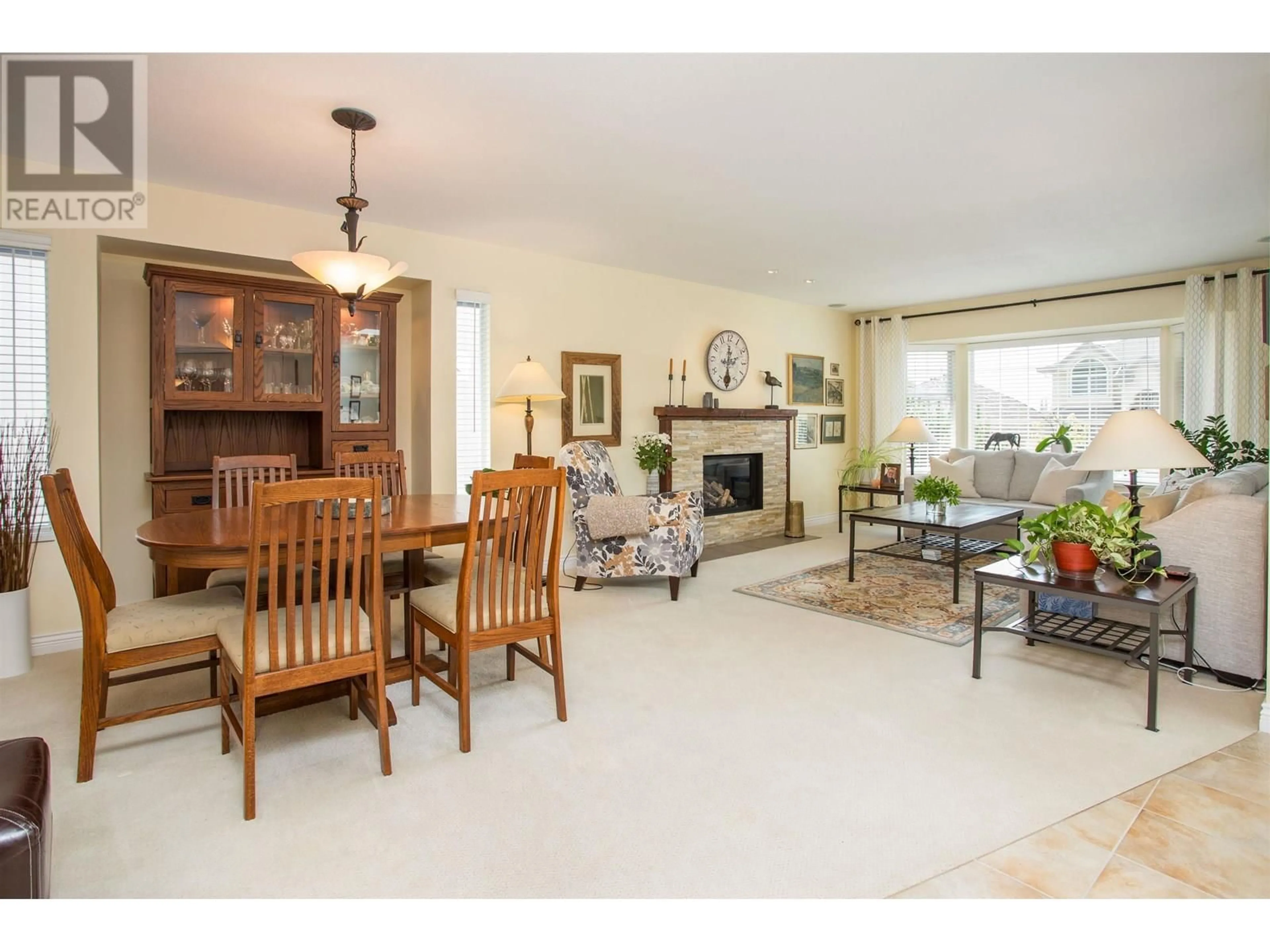 Living room with furniture, unknown for 10421 TAMARACK CRESCENT, Maple Ridge British Columbia V2W1B3