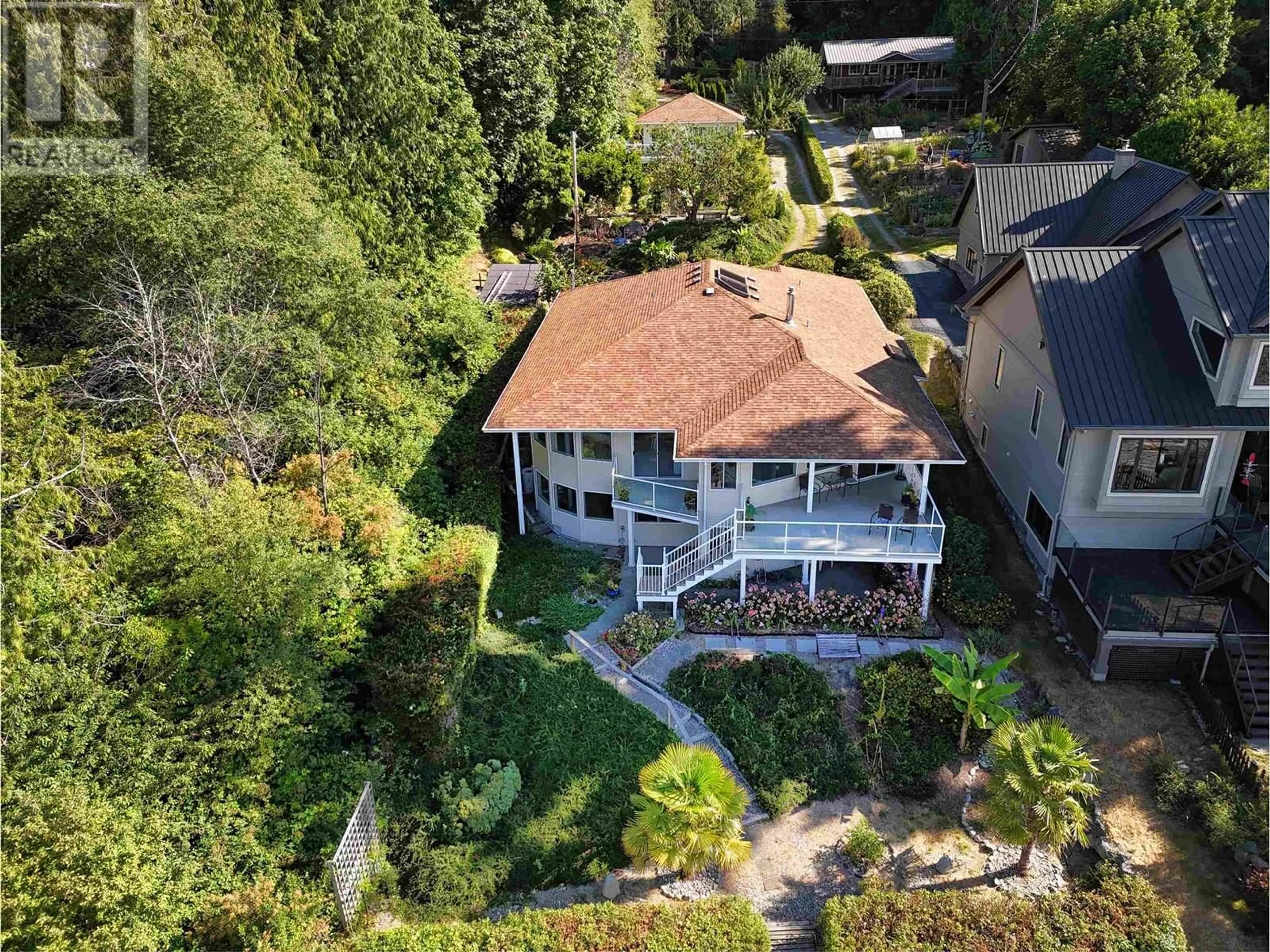A pic from outside/outdoor area/front of a property/back of a property/a pic from drone, unknown for 2757 LOWER ROAD, Roberts Creek British Columbia V0N2W4