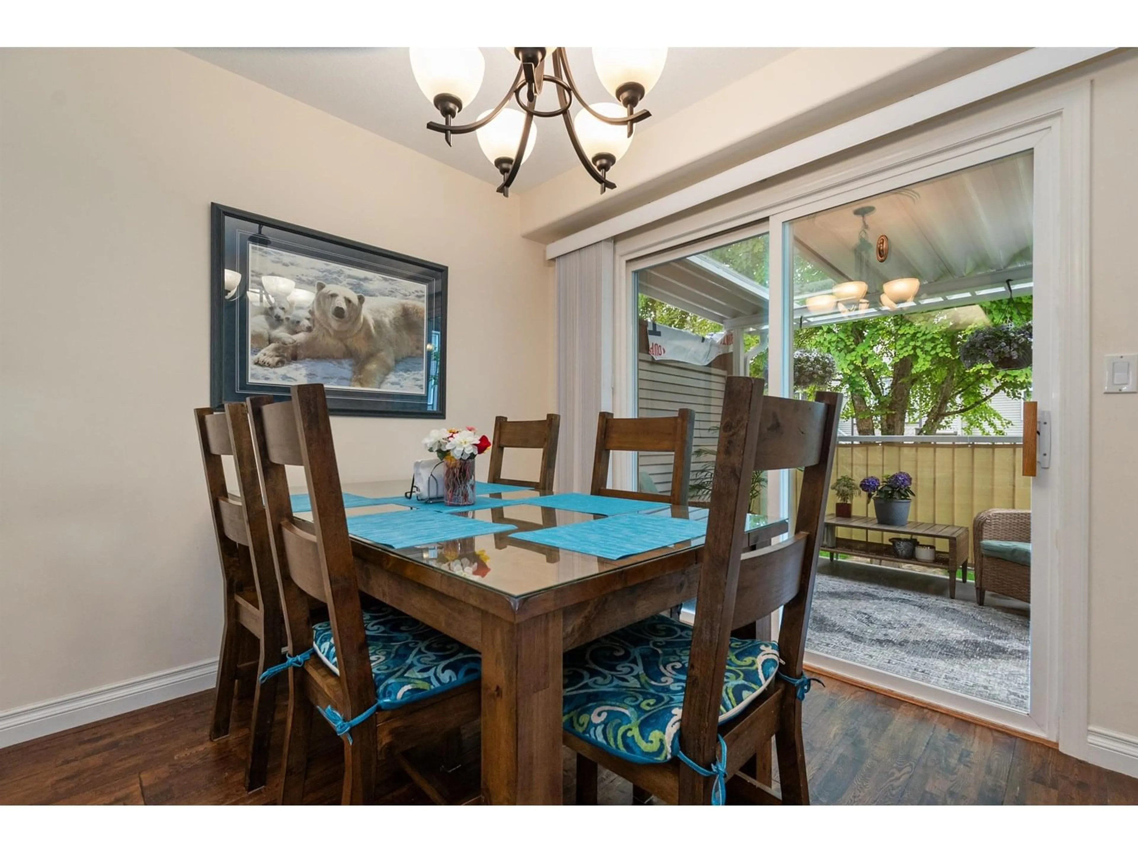 Dining room, wood/laminate floor for 35 - 46360 VALLEYVIEW ROAD, Chilliwack British Columbia V2R5L7