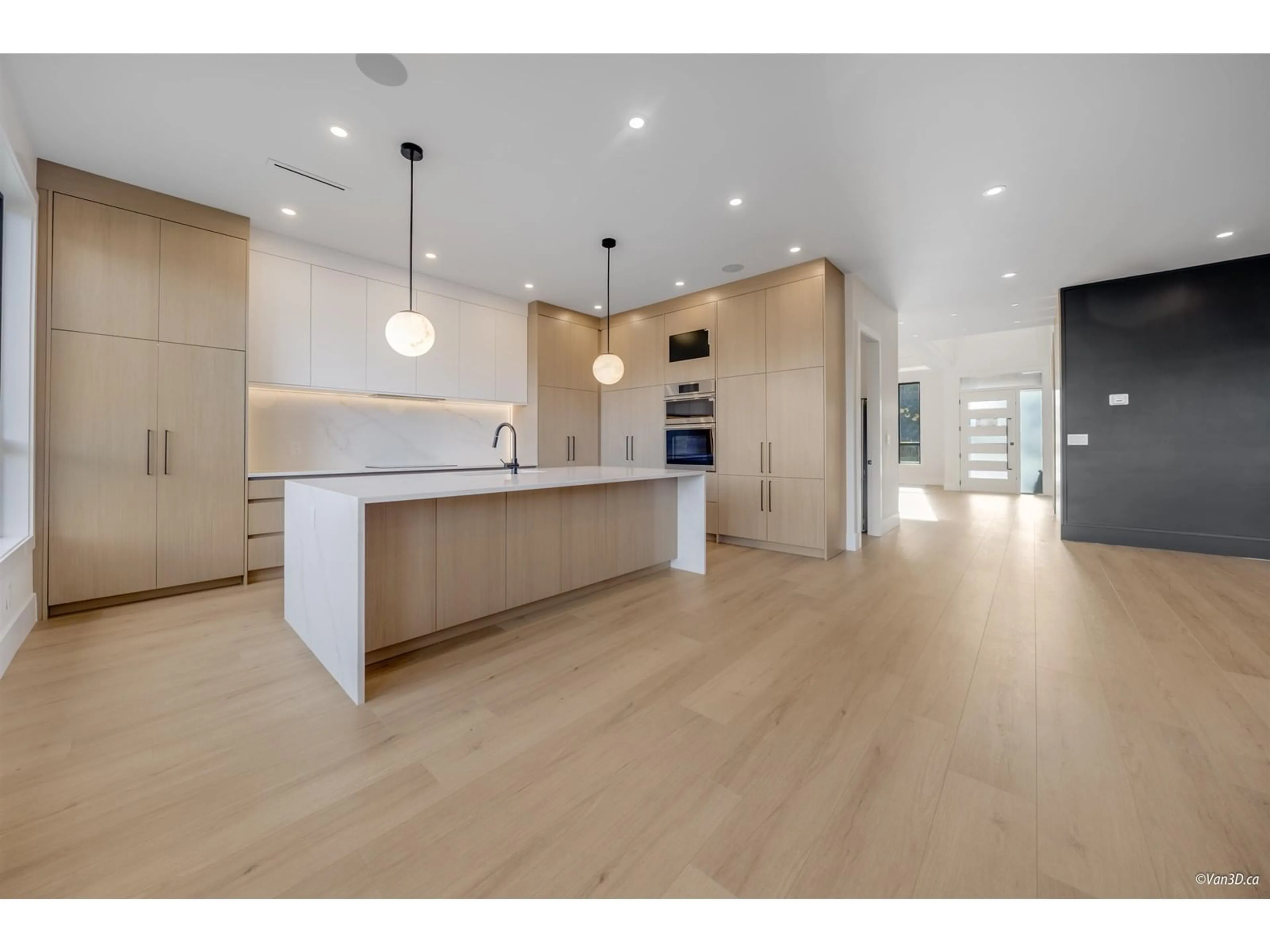 Open concept kitchen, unknown for 19727 31B, Langley British Columbia V2Z0B2