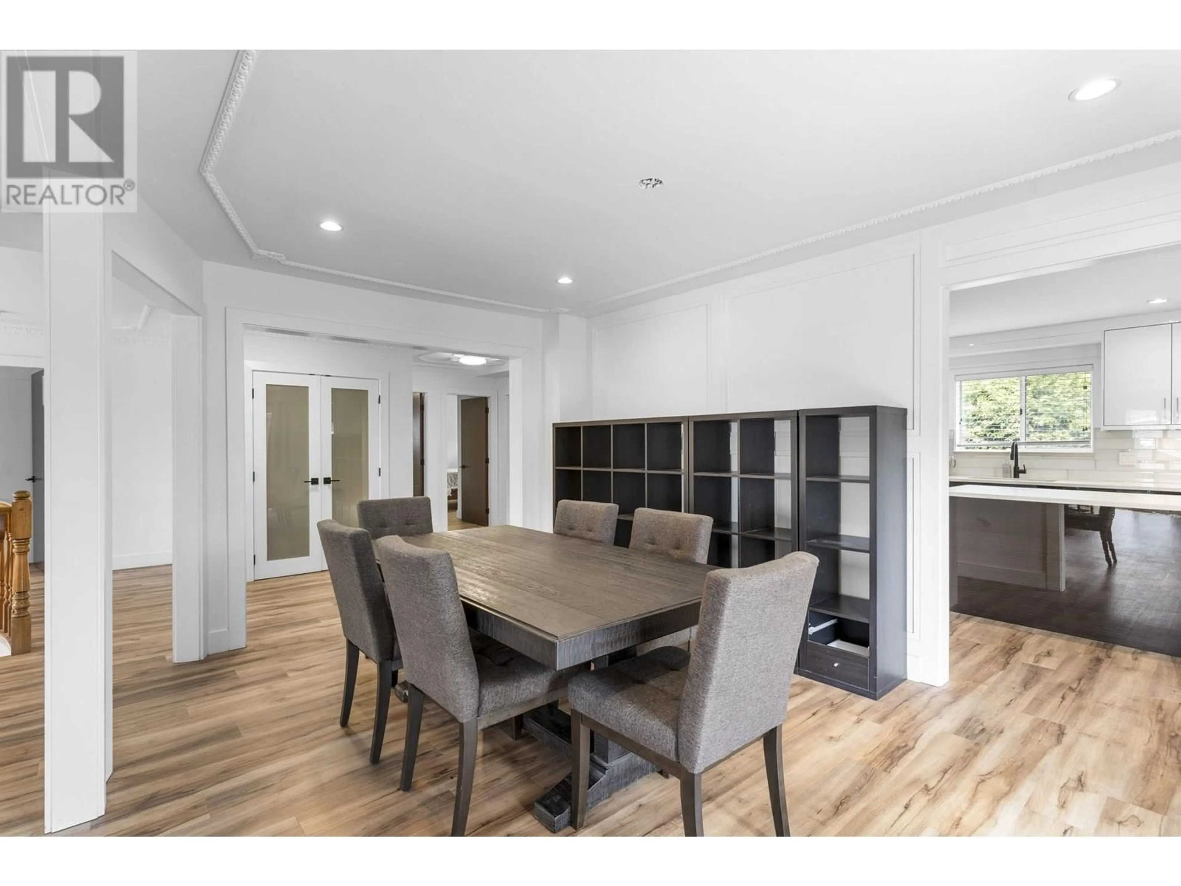 Dining room, wood/laminate floor for 996 DUTHIE AVENUE, Burnaby British Columbia V5A2P8