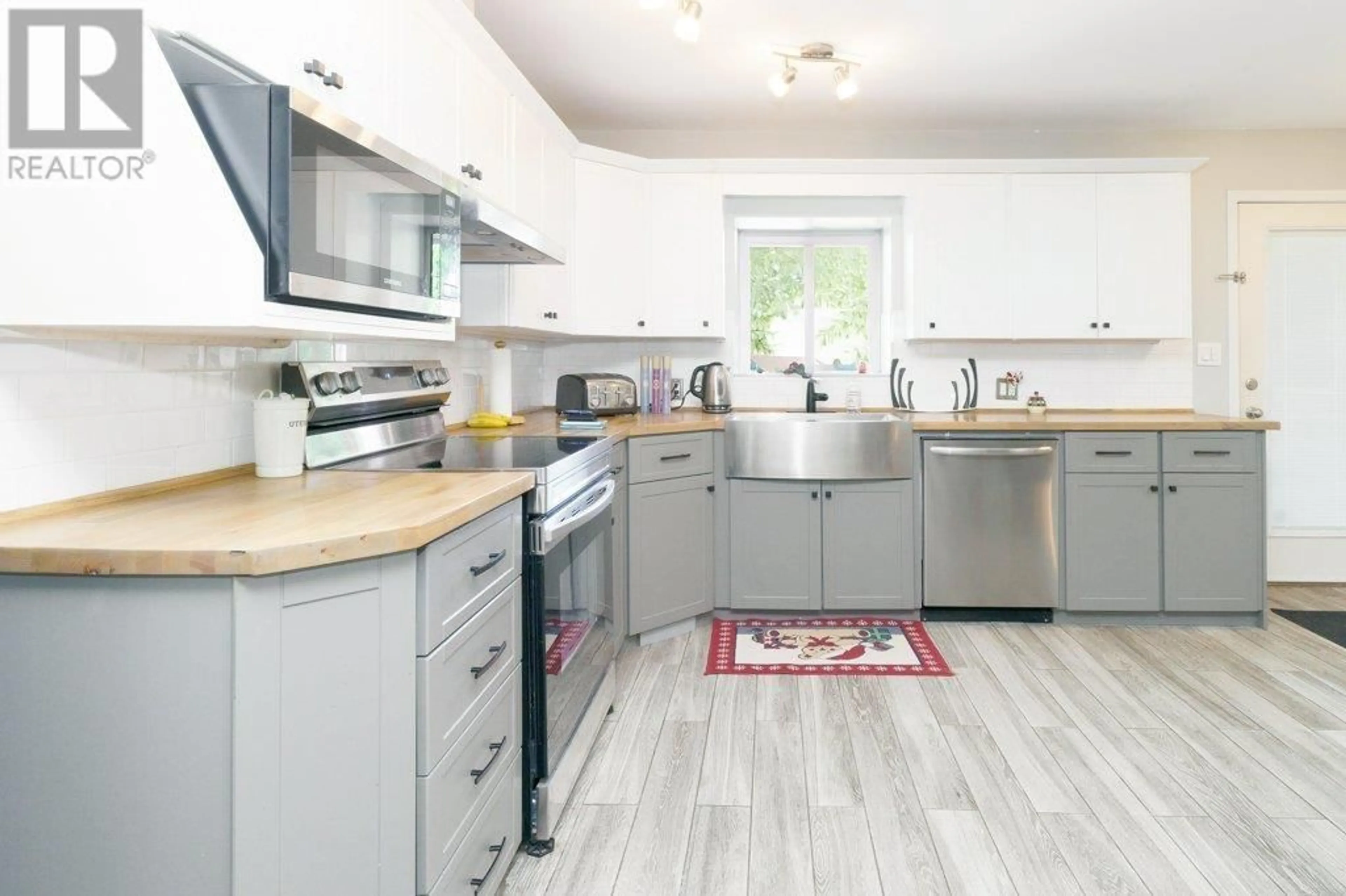 Open concept kitchen, unknown for 12060 208 STREET, Maple Ridge British Columbia V2X4W8