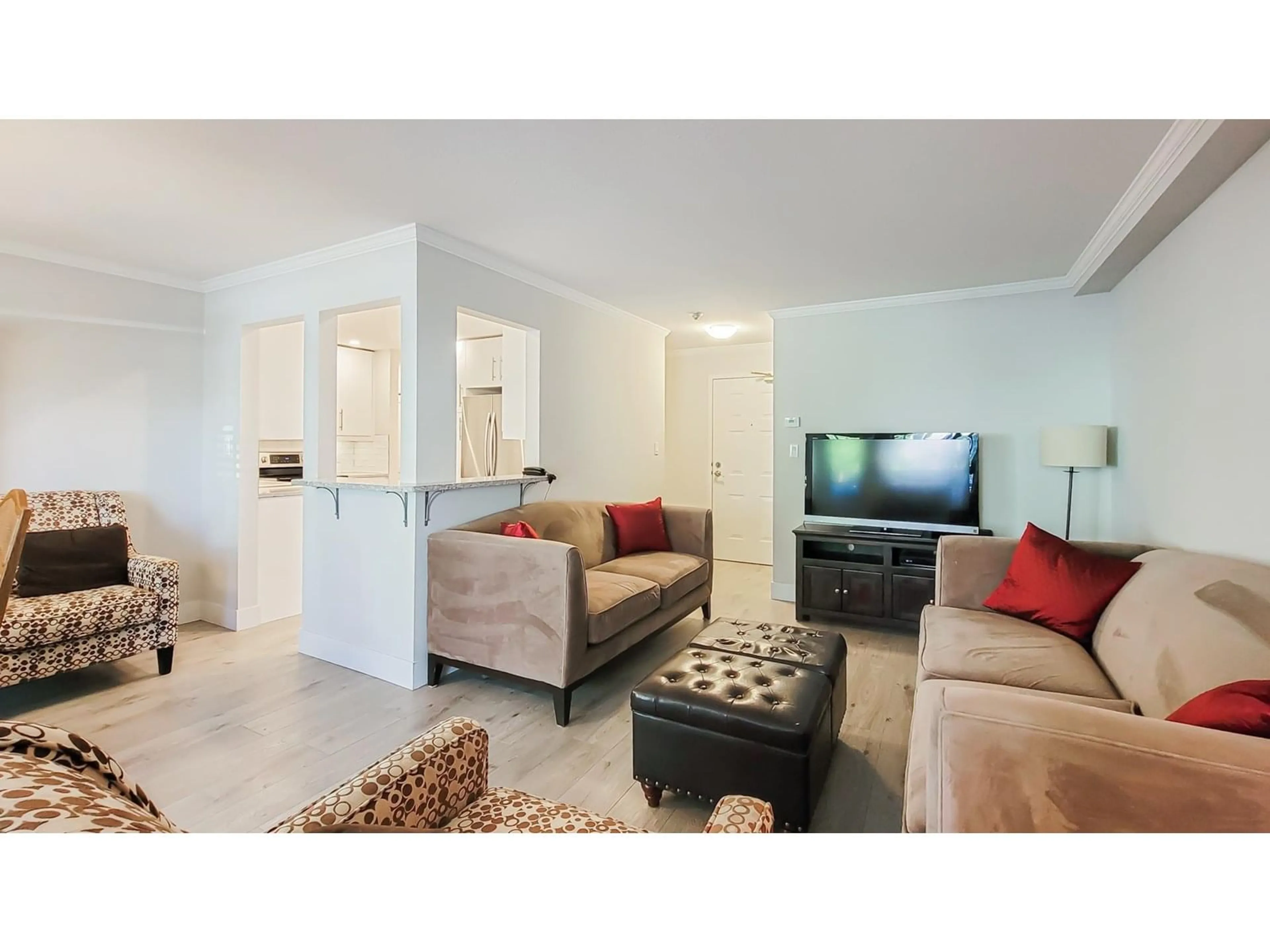 Living room with furniture, unknown for 106 - 32145 OLD YALE, Abbotsford British Columbia V2T2C8