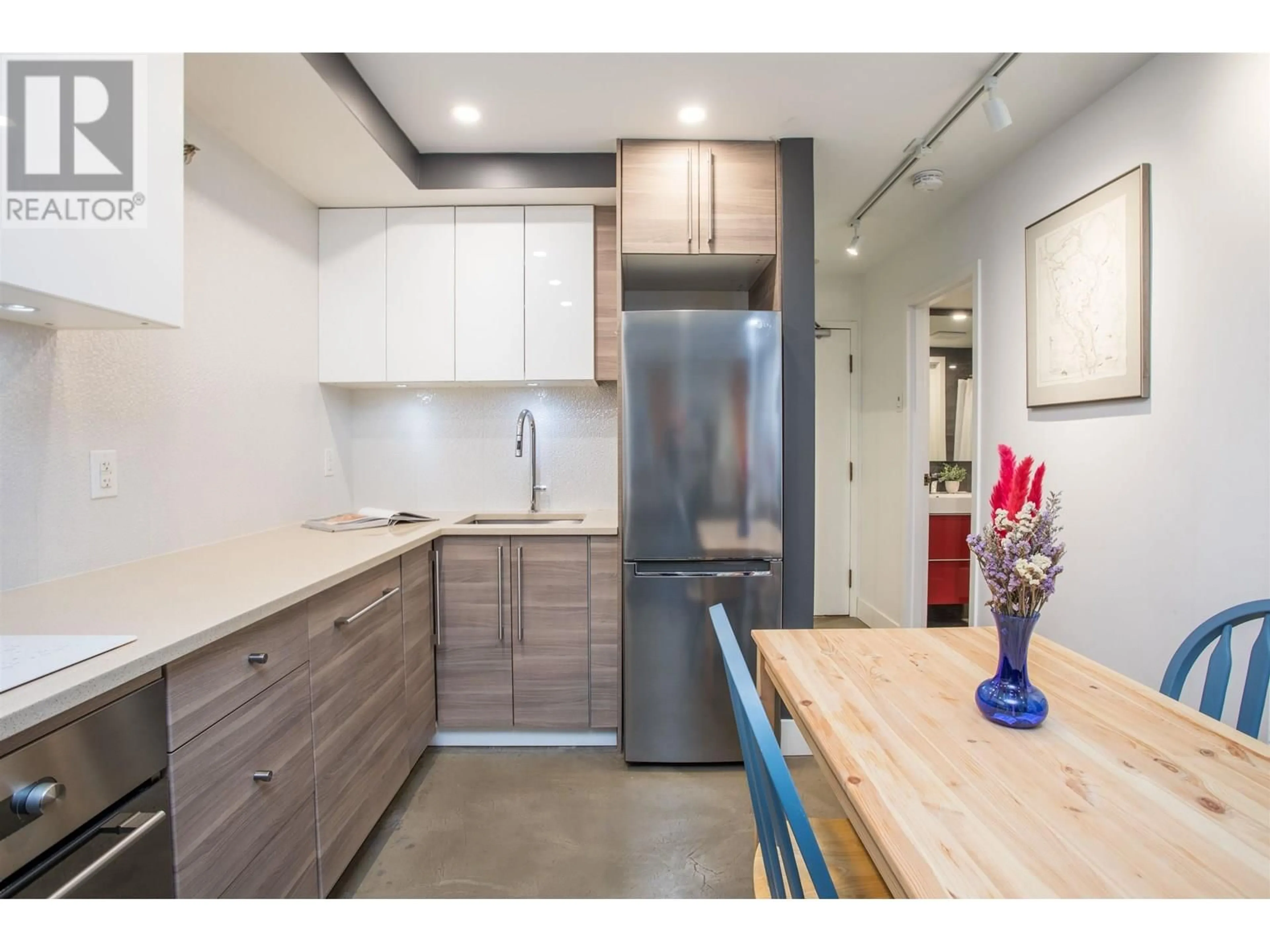 Unknown for 104 - 825 7TH AVENUE, Vancouver British Columbia V5T1P4