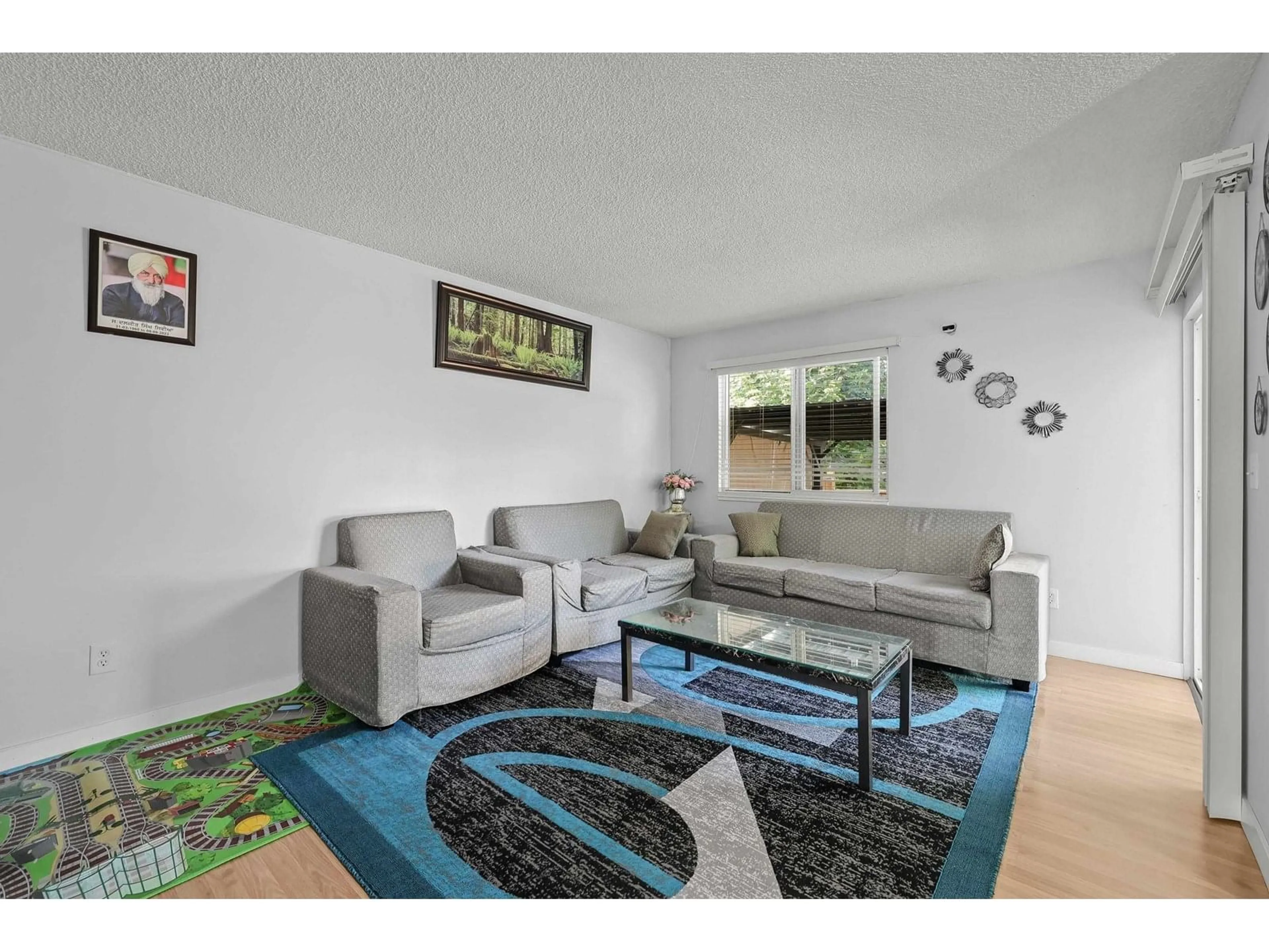 Living room with furniture, unknown for 14 - 2830 BOURQUIN WEST, Abbotsford British Columbia V2S5N8