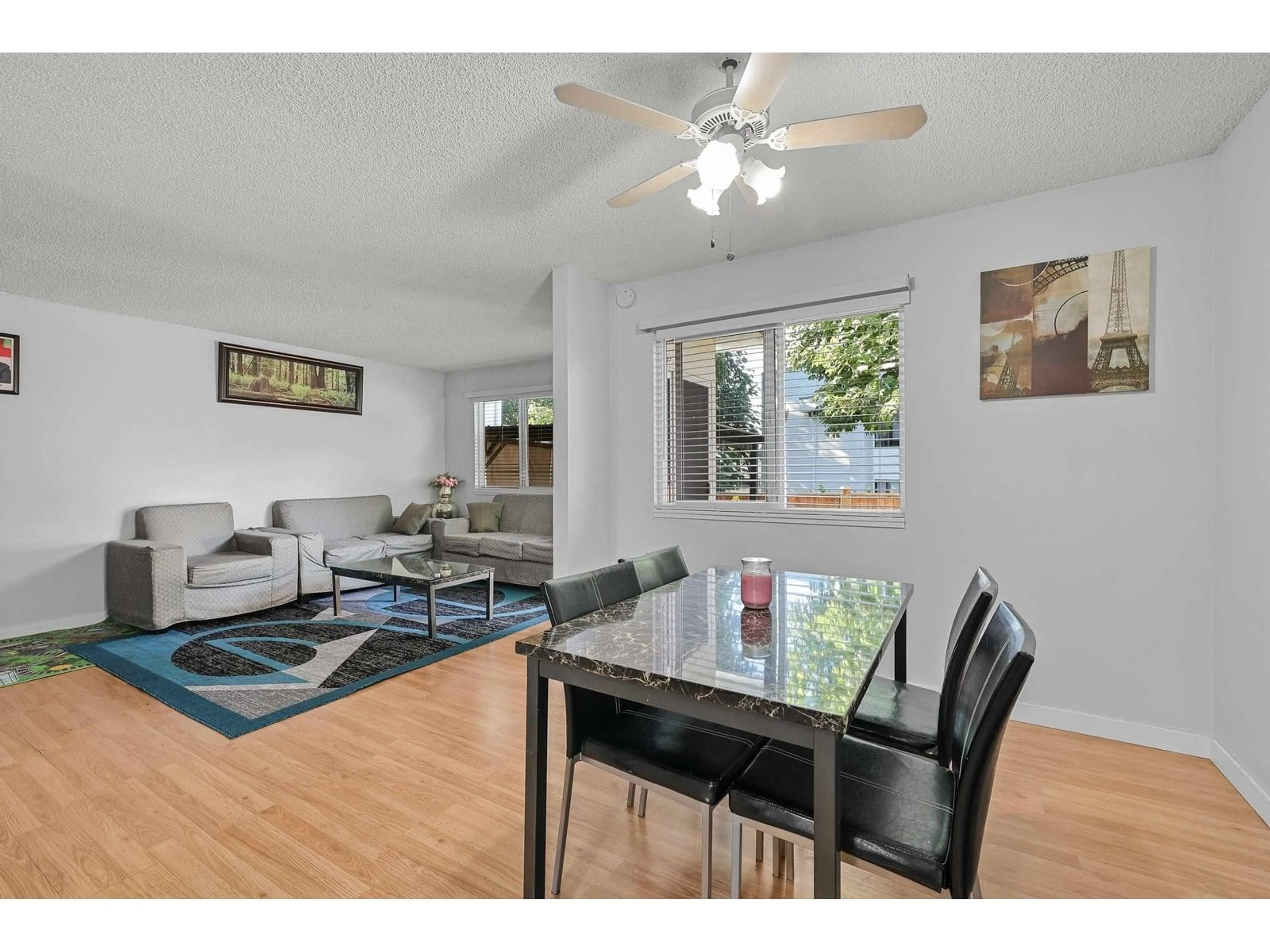 Living room with furniture, wood/laminate floor for 14 - 2830 BOURQUIN WEST, Abbotsford British Columbia V2S5N8