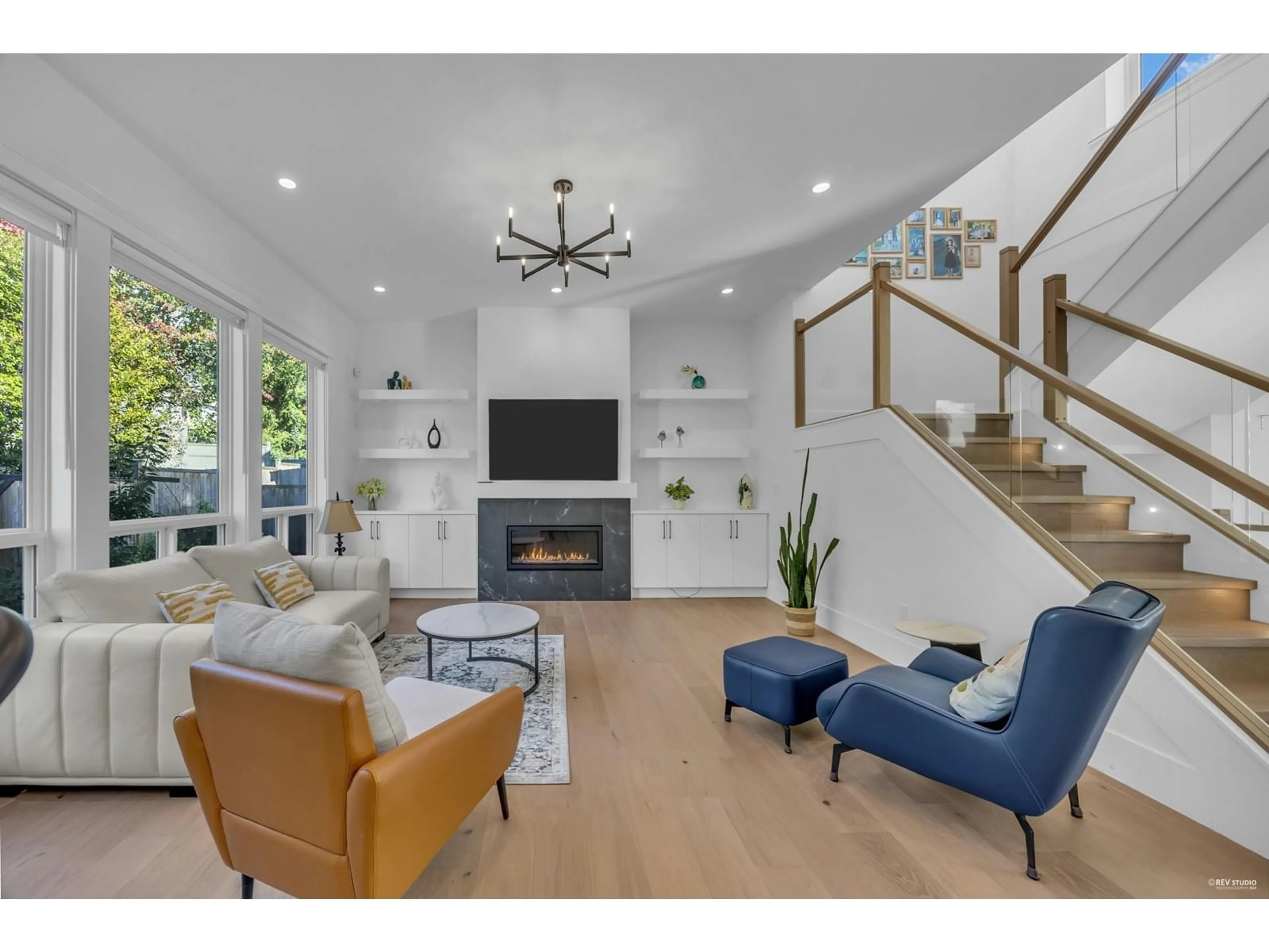 Living room with furniture, unknown for 878 163A, Surrey British Columbia V4A0B3