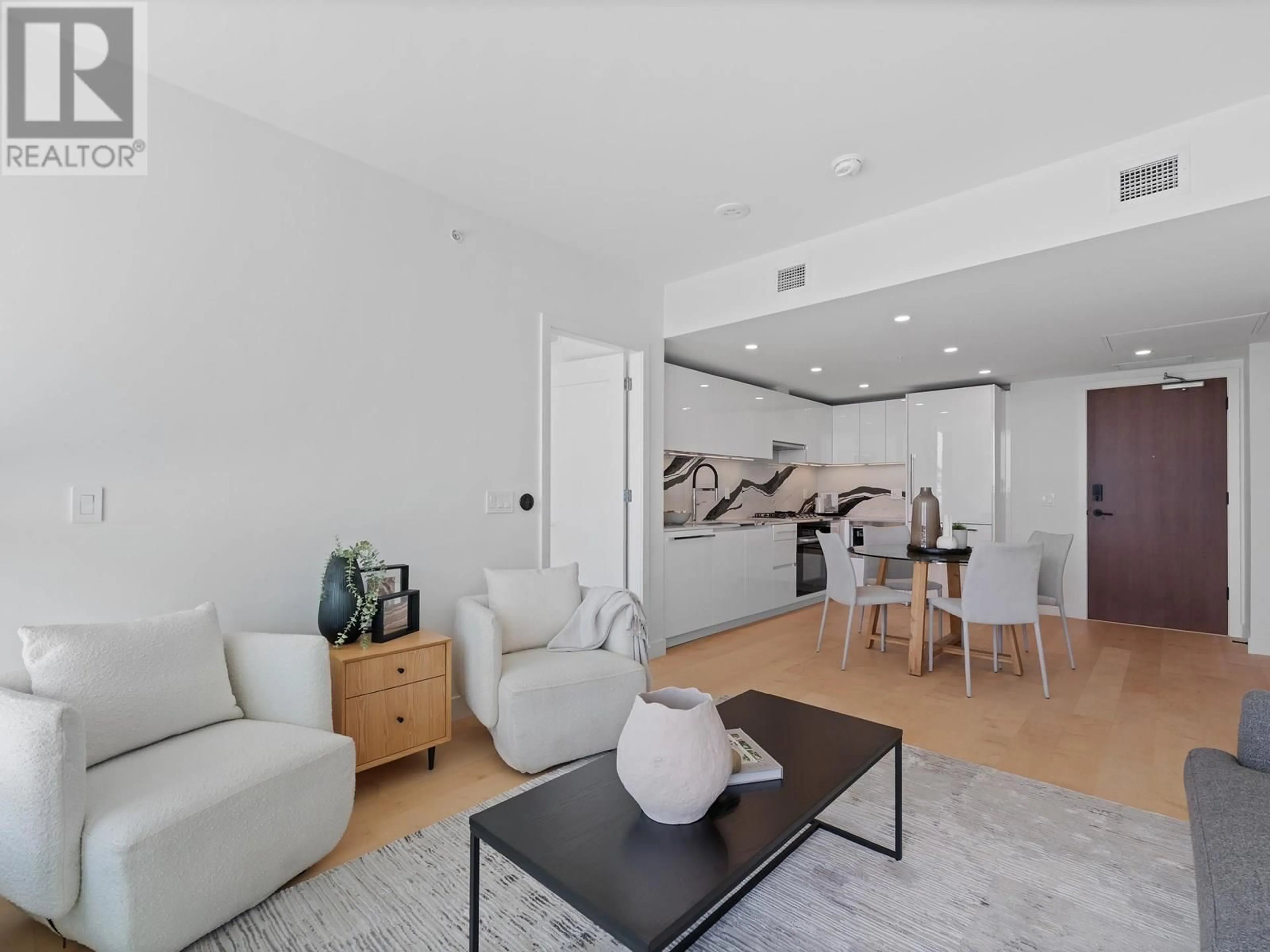 Living room with furniture, unknown for 407 - 135 13 STREET, North Vancouver British Columbia V7L0E5