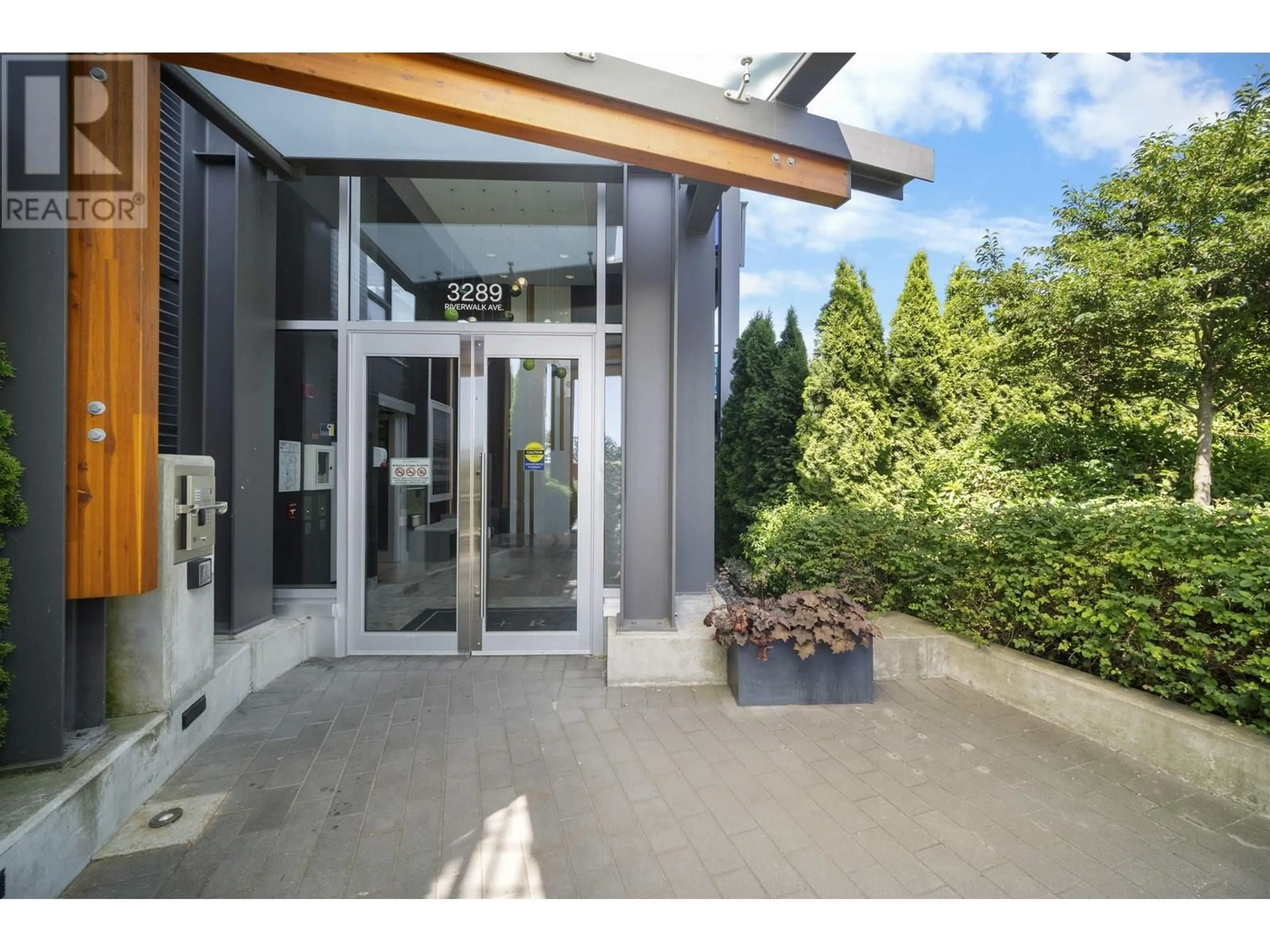 Indoor foyer for 214 - 3289 RIVERWALK AVENUE, Vancouver British Columbia V5S0G2