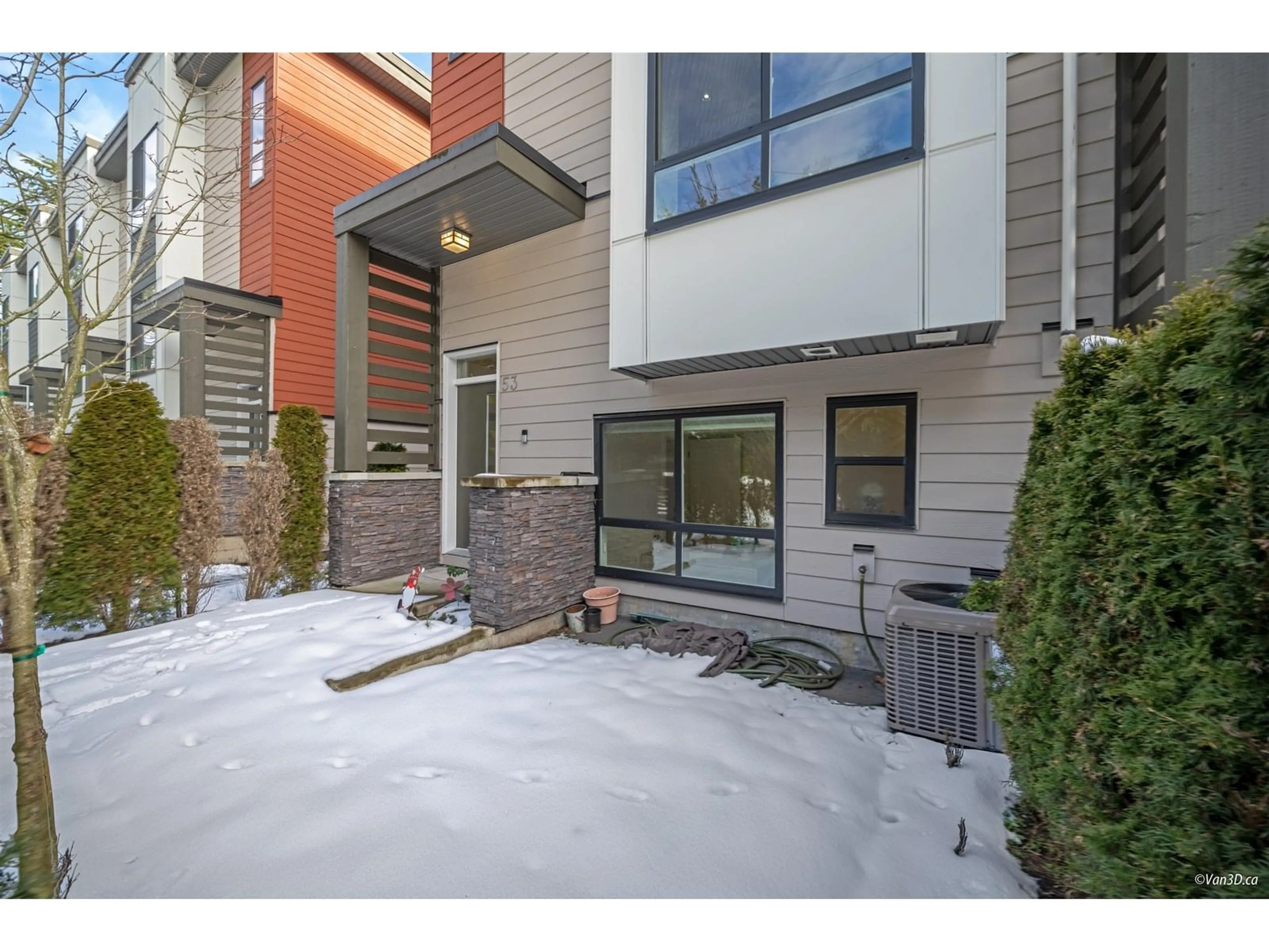 Patio, street for 53 - 1670 160, Surrey British Columbia V4A0C6
