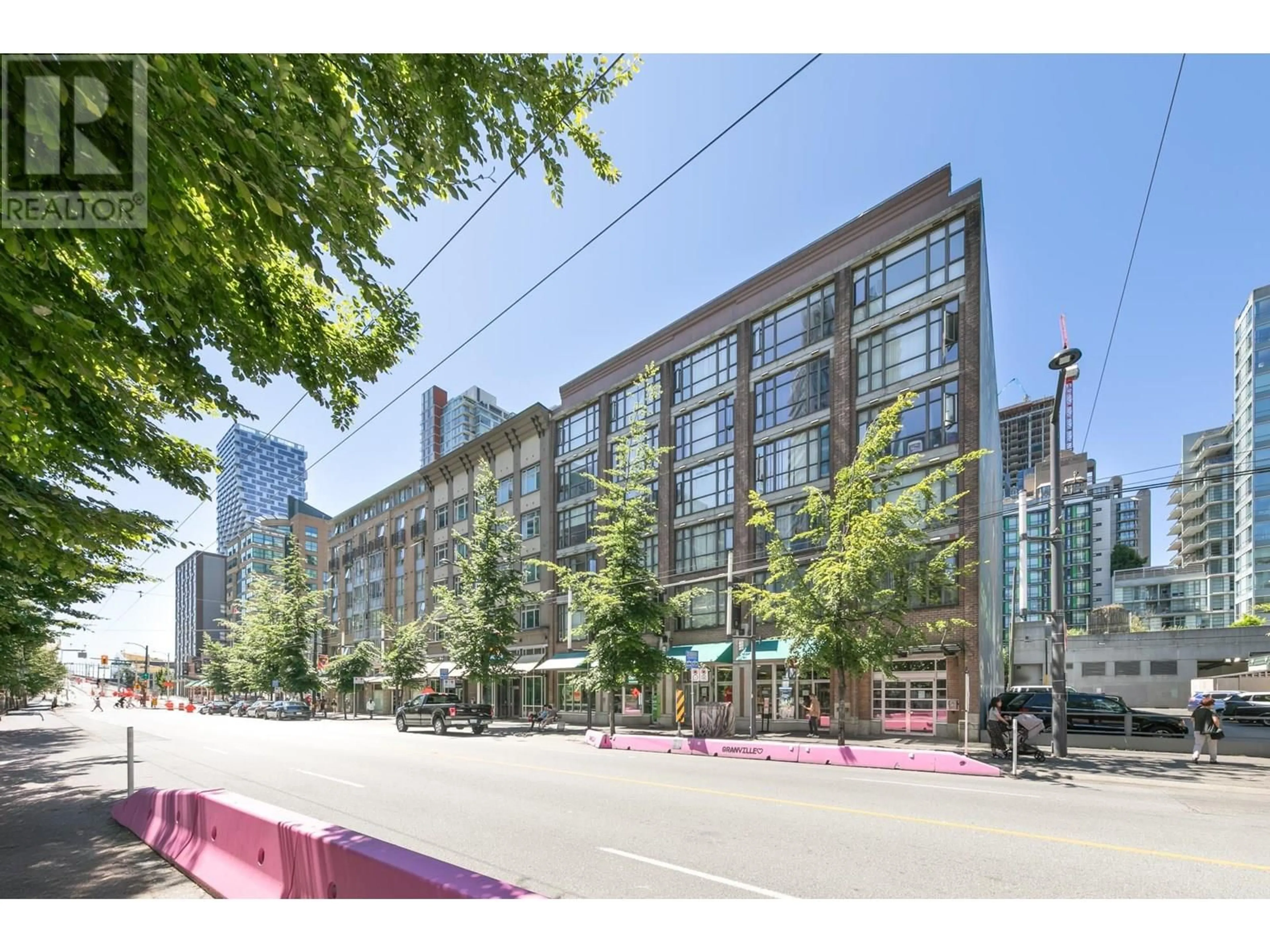 Patio, street for 307 - 1249 GRANVILLE STREET, Vancouver British Columbia V6Z1M5