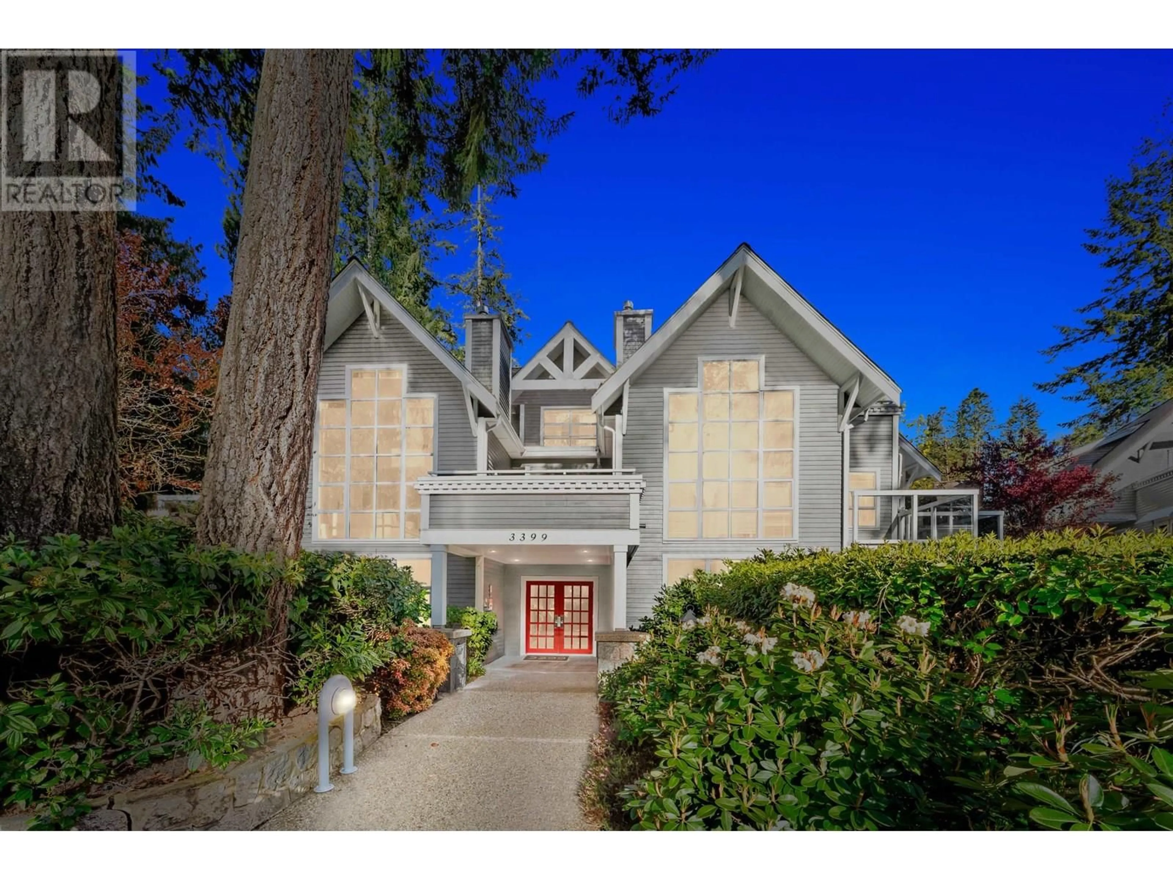 Indoor foyer for 103 - 3399 CAPILANO CRESCENT, North Vancouver British Columbia V7R4W7