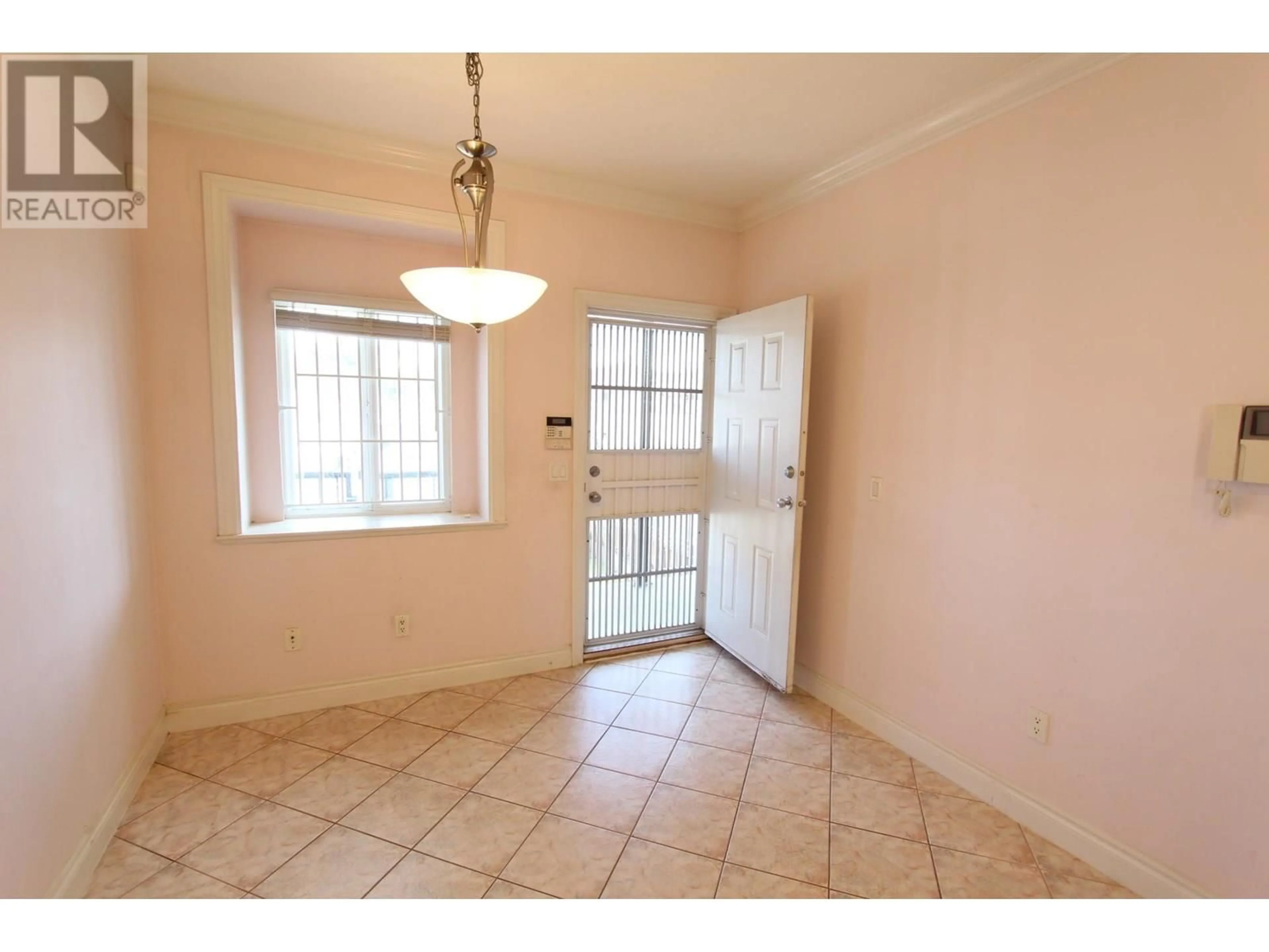 Unknown for 3447 PRICE STREET, Vancouver British Columbia V5R5R2