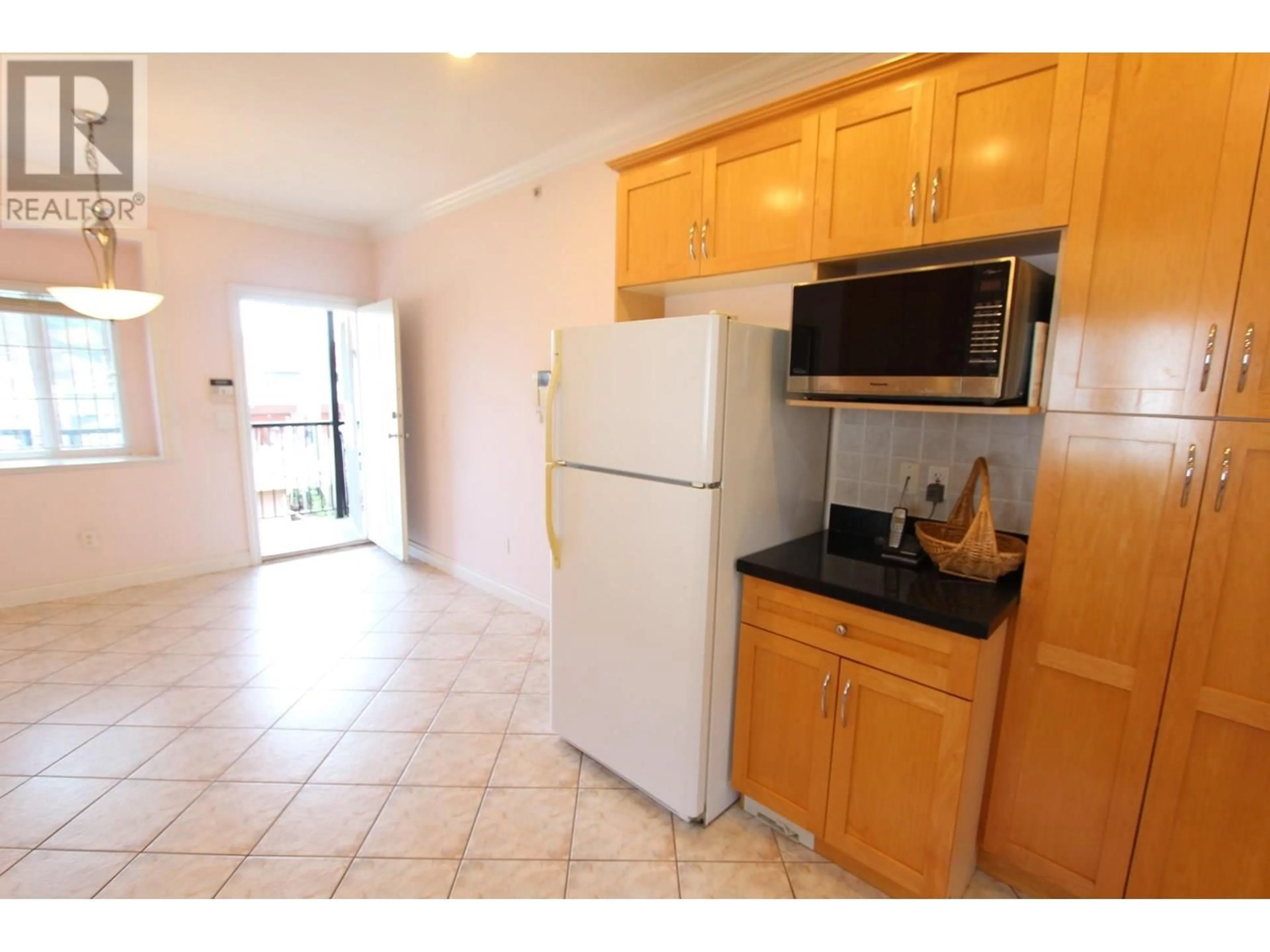 Standard kitchen, unknown for 3447 PRICE STREET, Vancouver British Columbia V5R5R2