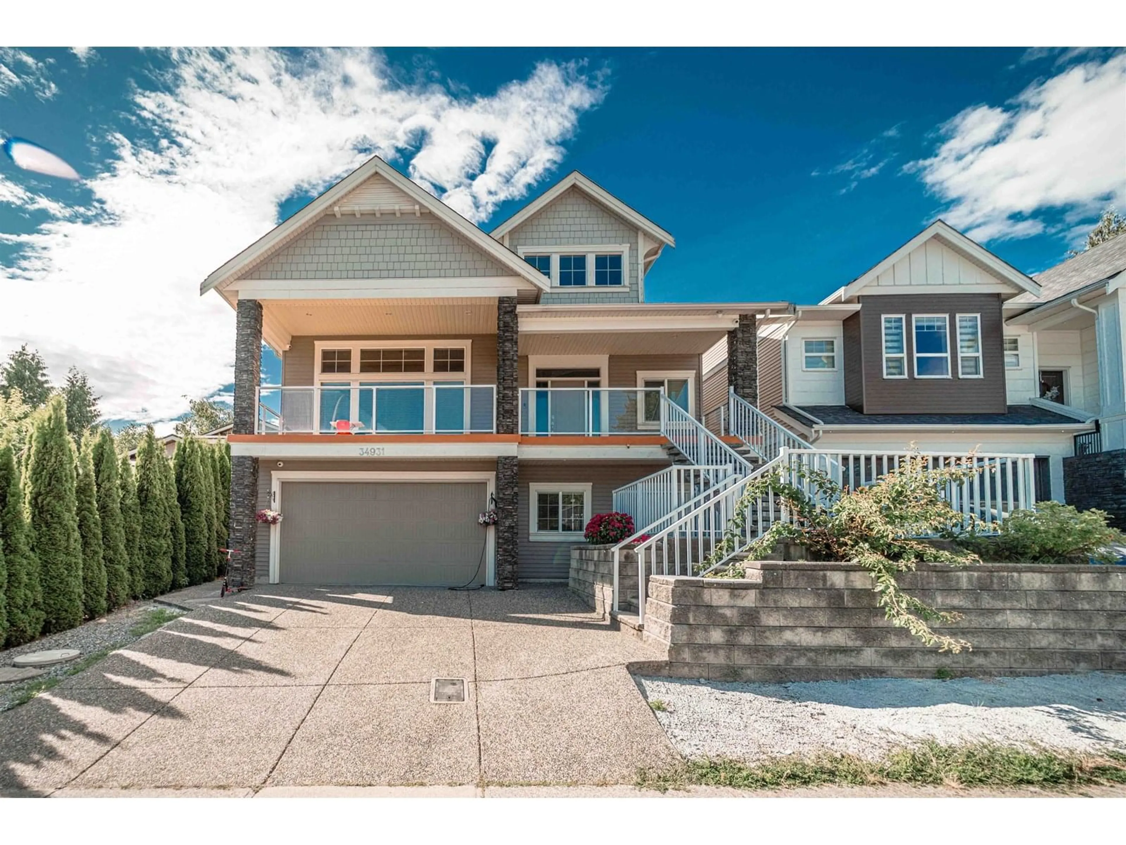 Home with vinyl exterior material, street for 34931 MT. BLANCHARD, Abbotsford British Columbia V2S6N5
