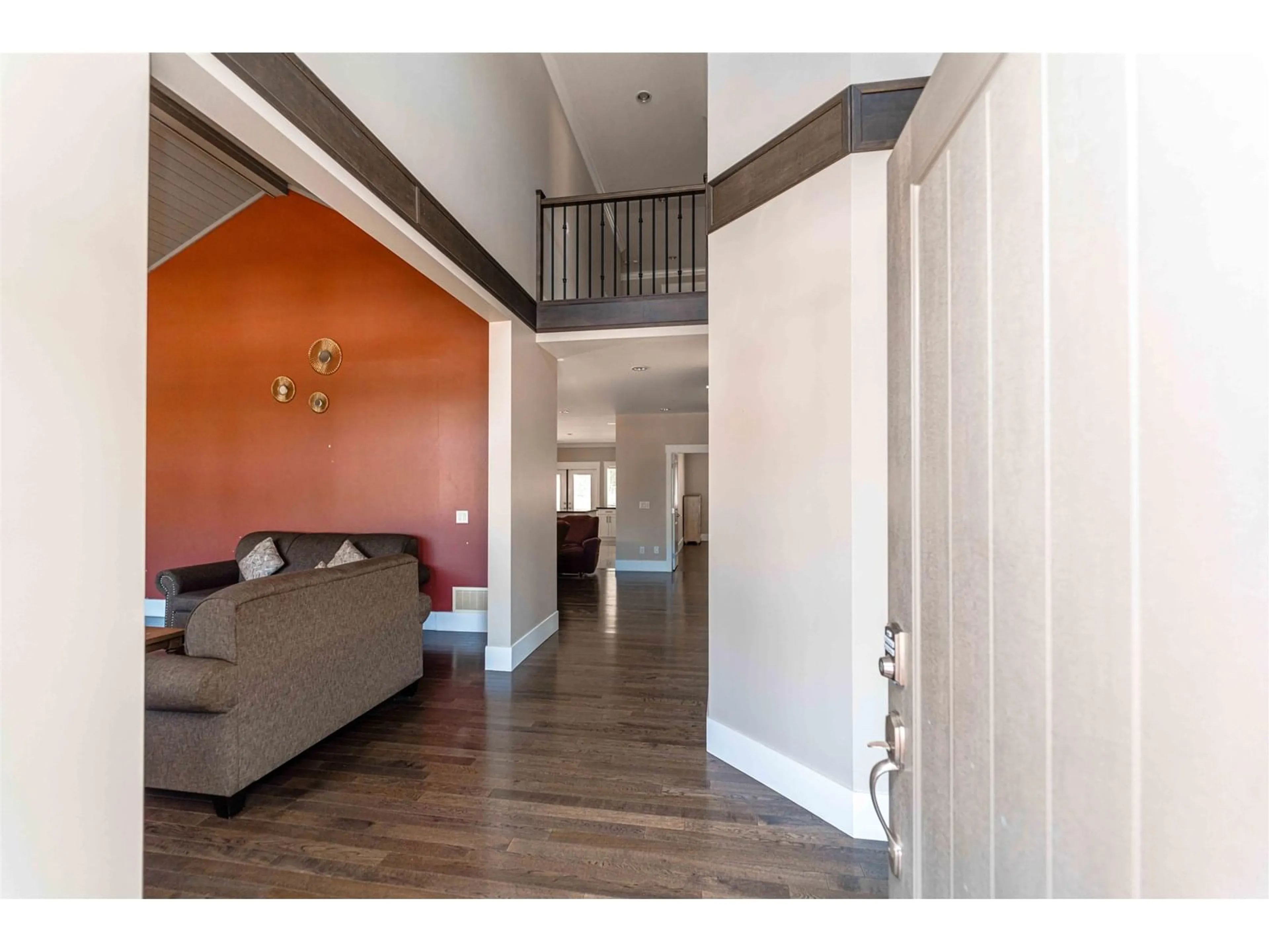 Indoor foyer for 34931 MT. BLANCHARD, Abbotsford British Columbia V2S6N5