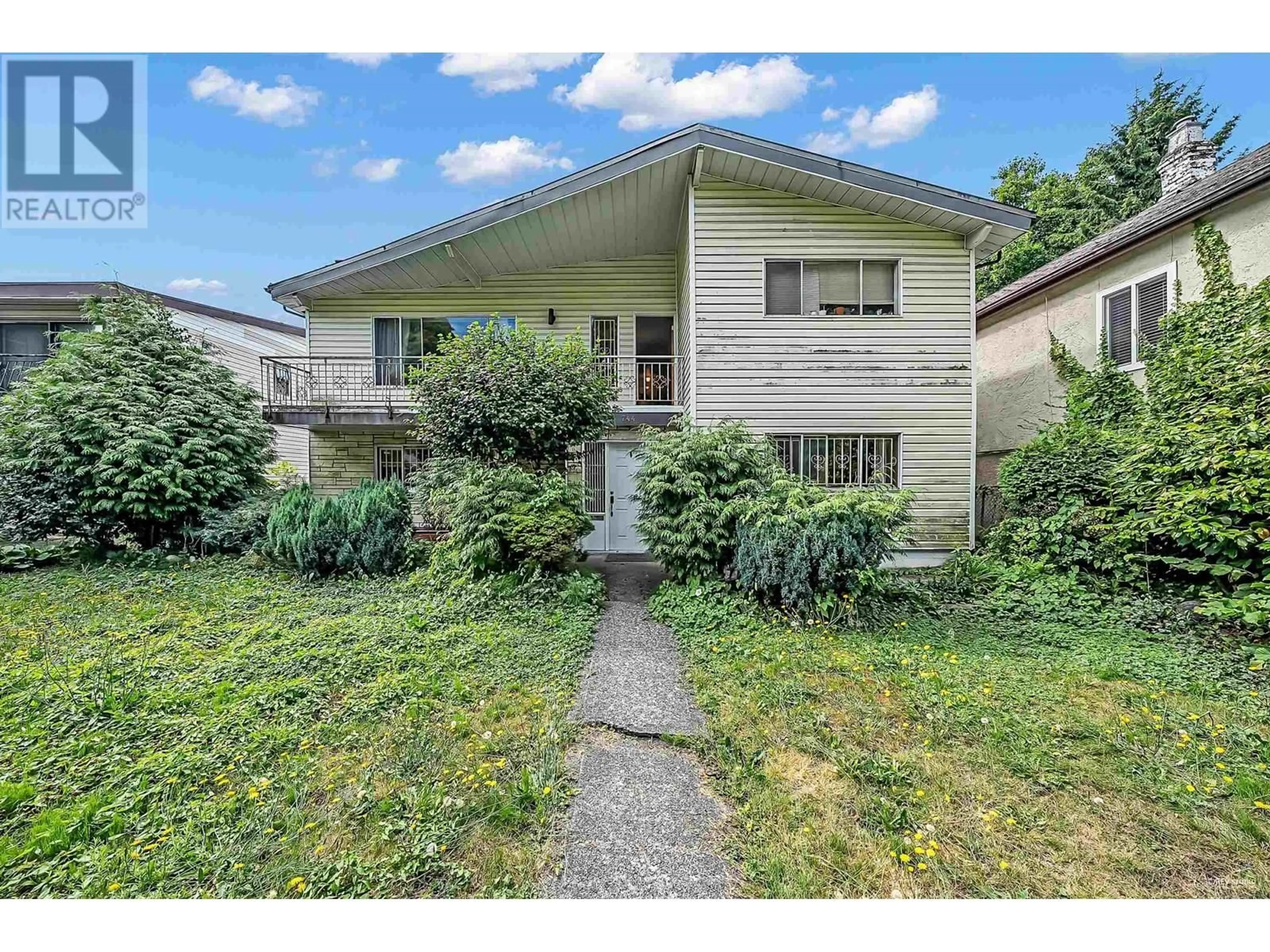 Unknown for 744 19TH AVENUE, Vancouver British Columbia V5V1K3