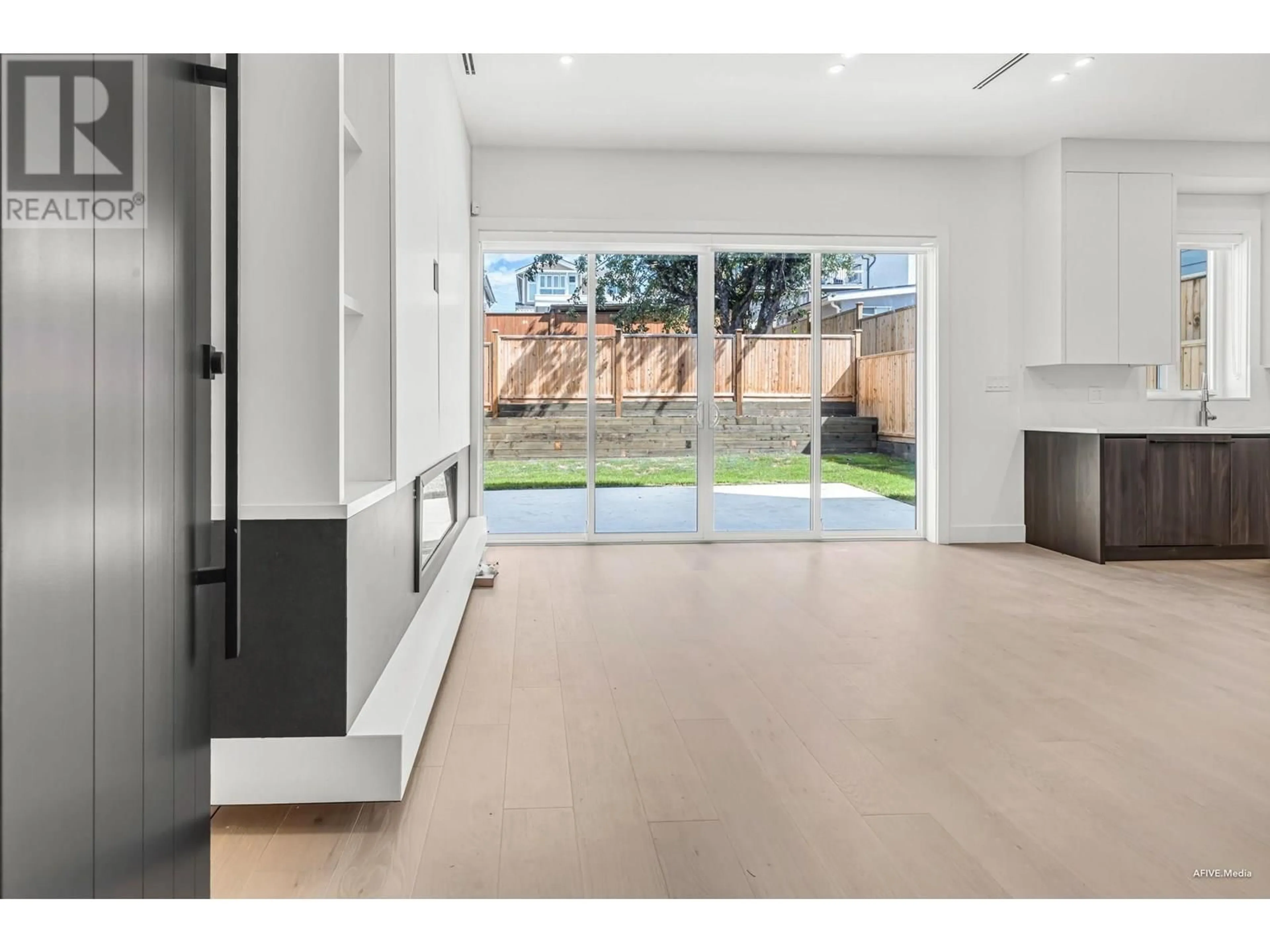 Unknown for 2 773 61ST AVENUE, Vancouver British Columbia V5X2C1
