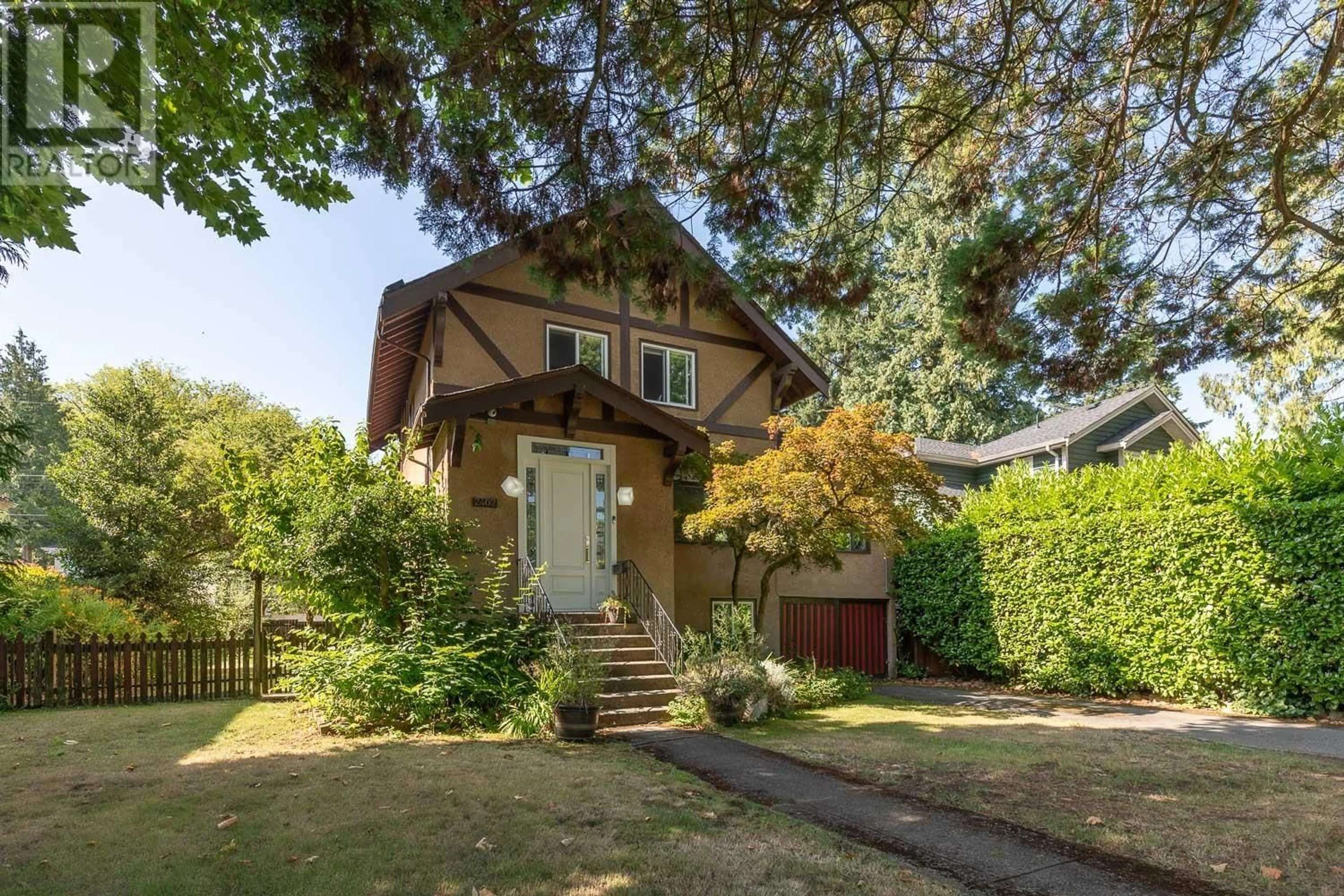Unknown for 2402 34TH AVENUE, Vancouver British Columbia V6M1G7