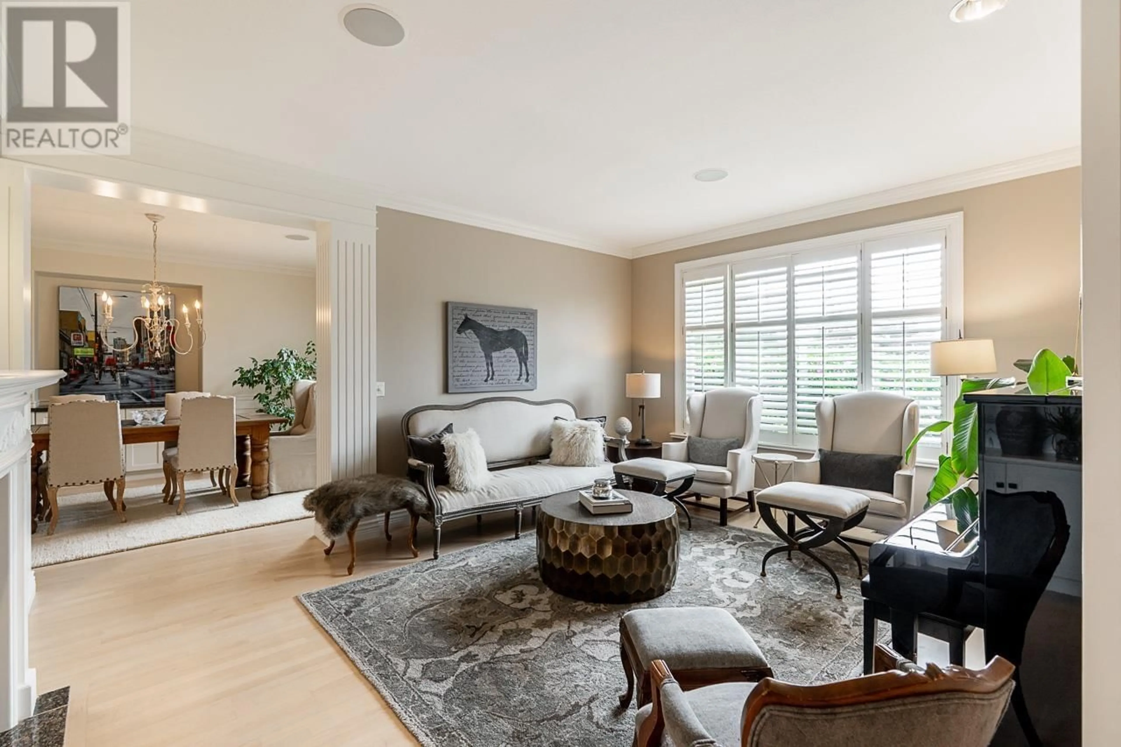 Living room with furniture, unknown for 3803 EPPING COURT, Burnaby British Columbia V5A3H6