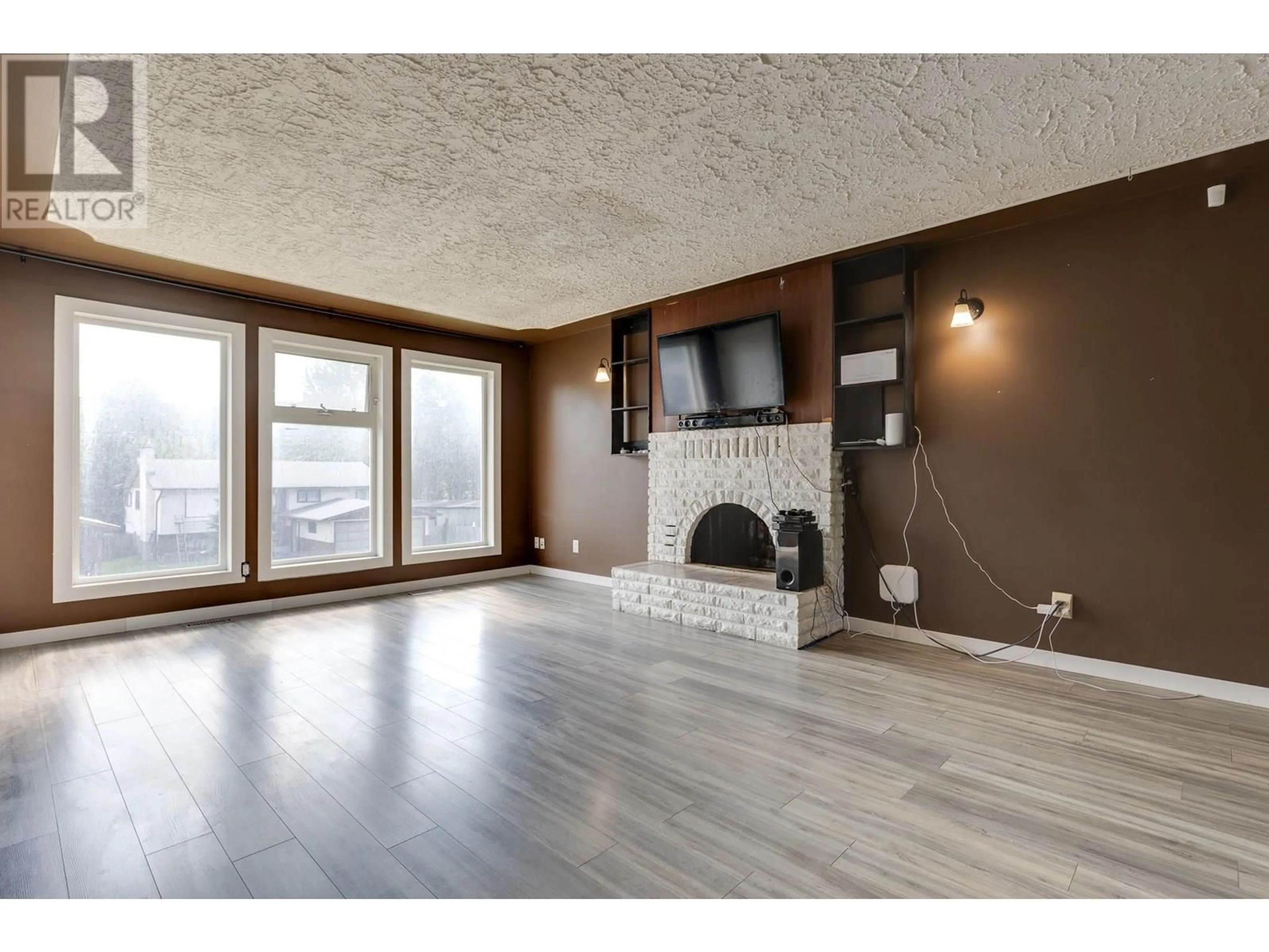 Unknown for 2839 OAK STREET, Prince George British Columbia V2L2B1