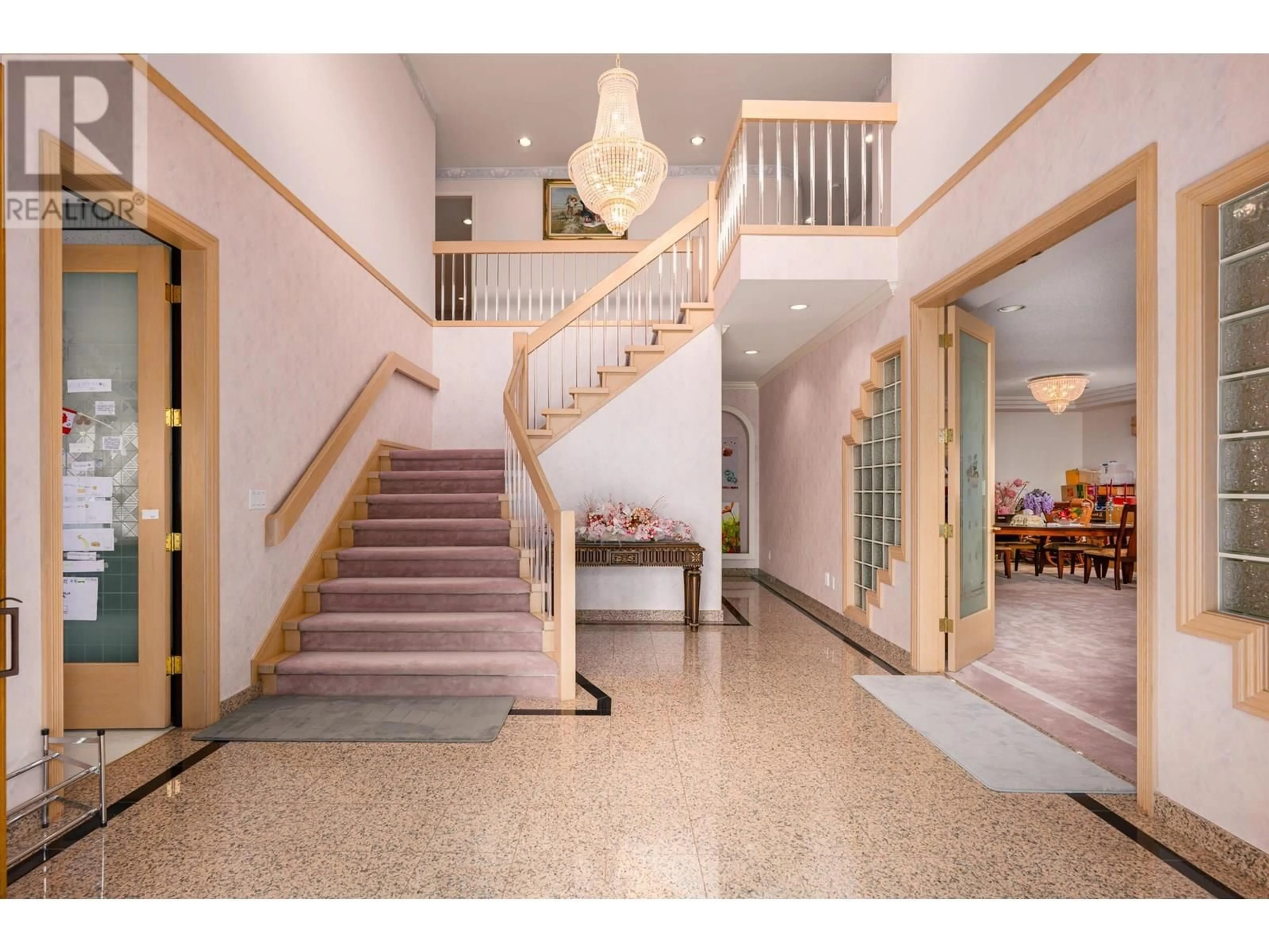 Indoor foyer for 6571 CHATTERTON ROAD, Richmond British Columbia V7C2Y6