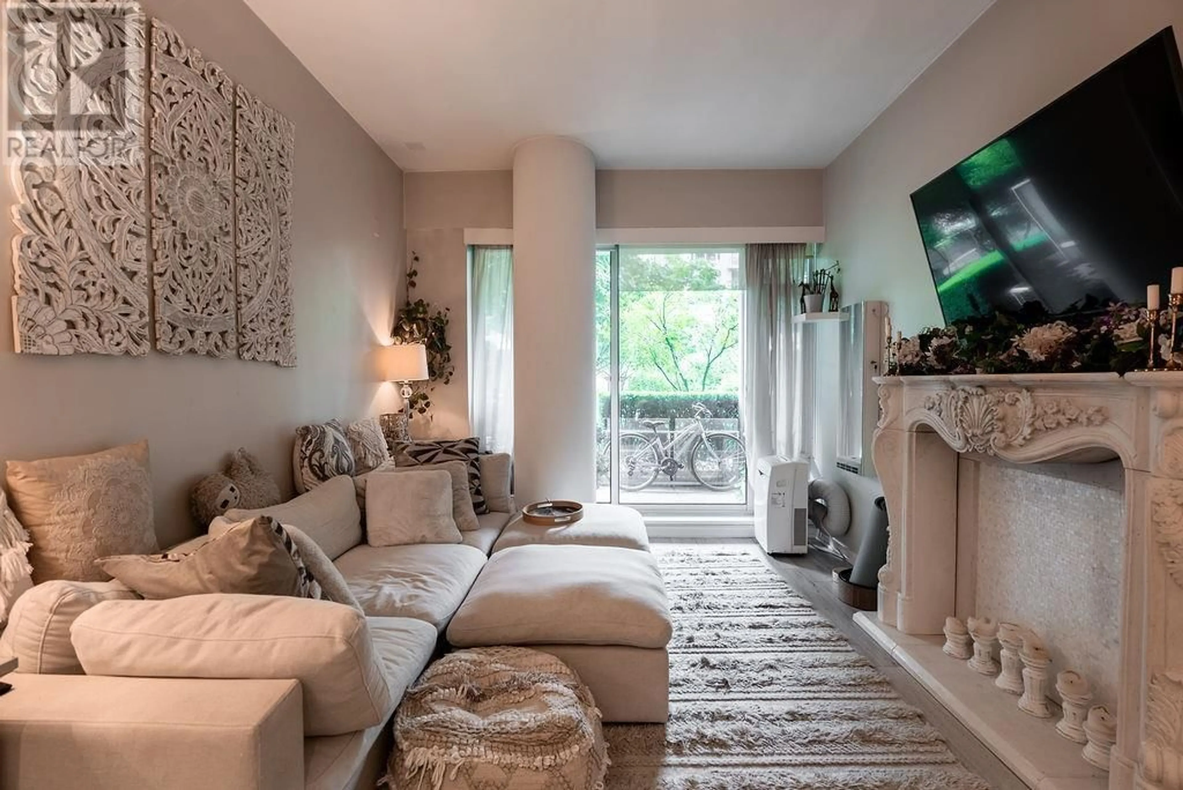 Living room with furniture, unknown for 311 - 1633 ONTARIO STREET, Vancouver British Columbia V5Y0C2