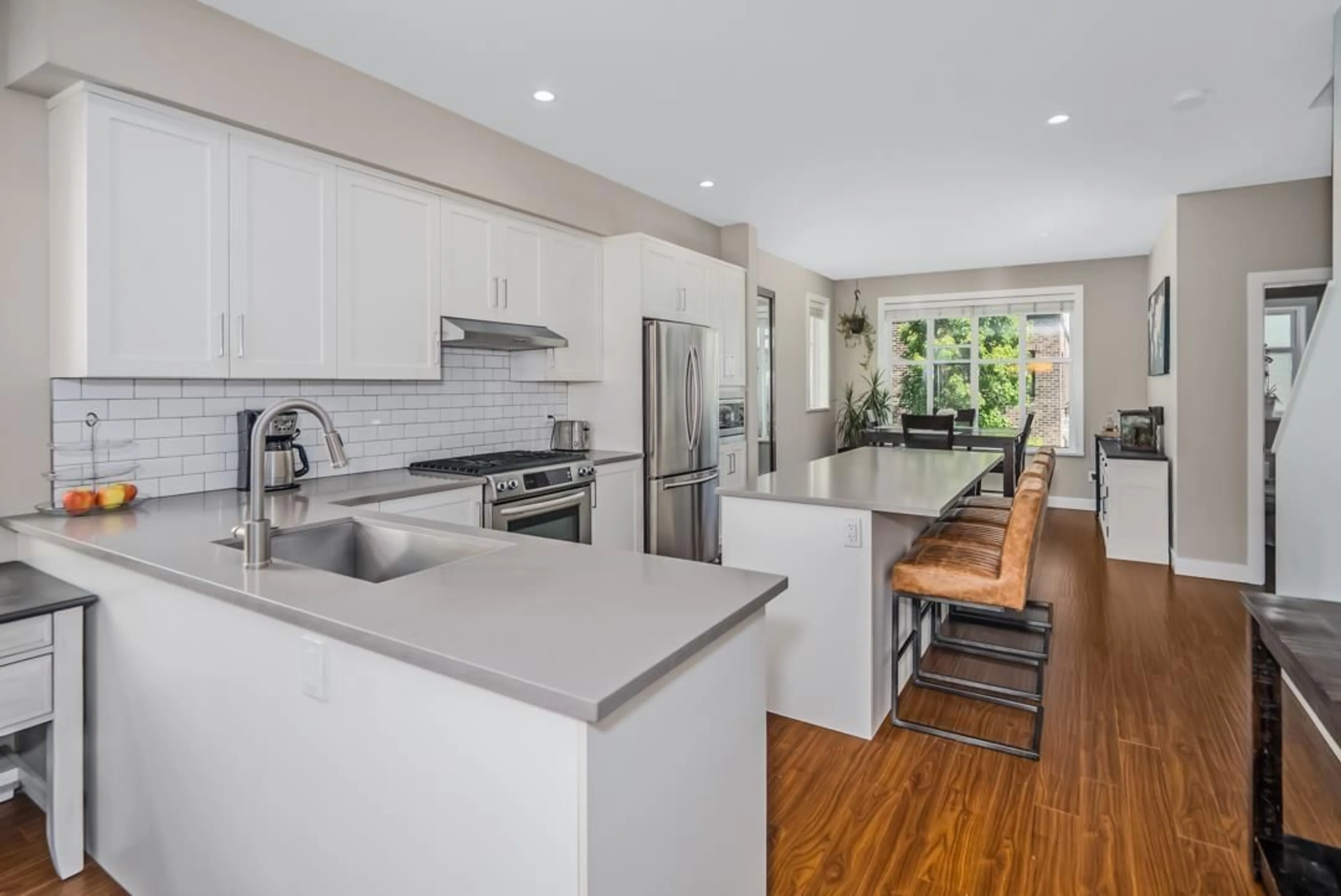 Open concept kitchen, unknown for 5 - 15588 32, Surrey British Columbia V3Z0G3