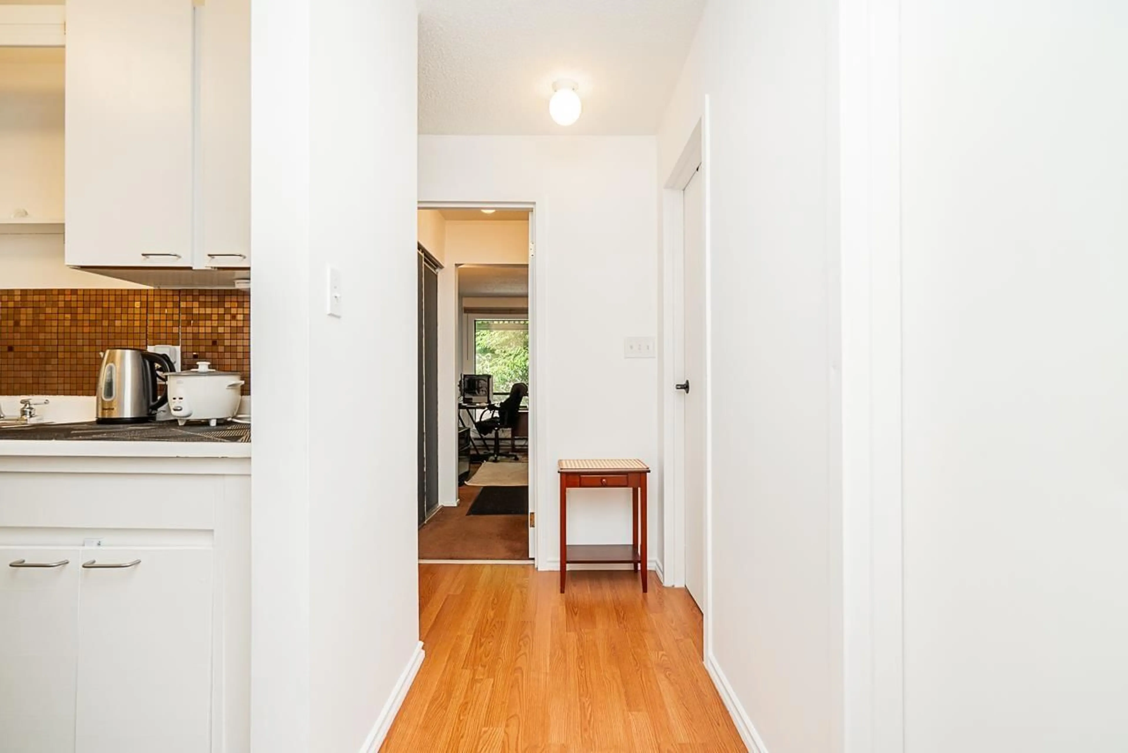 Indoor entryway for 110 - 13507 96, Surrey British Columbia V3V7P3
