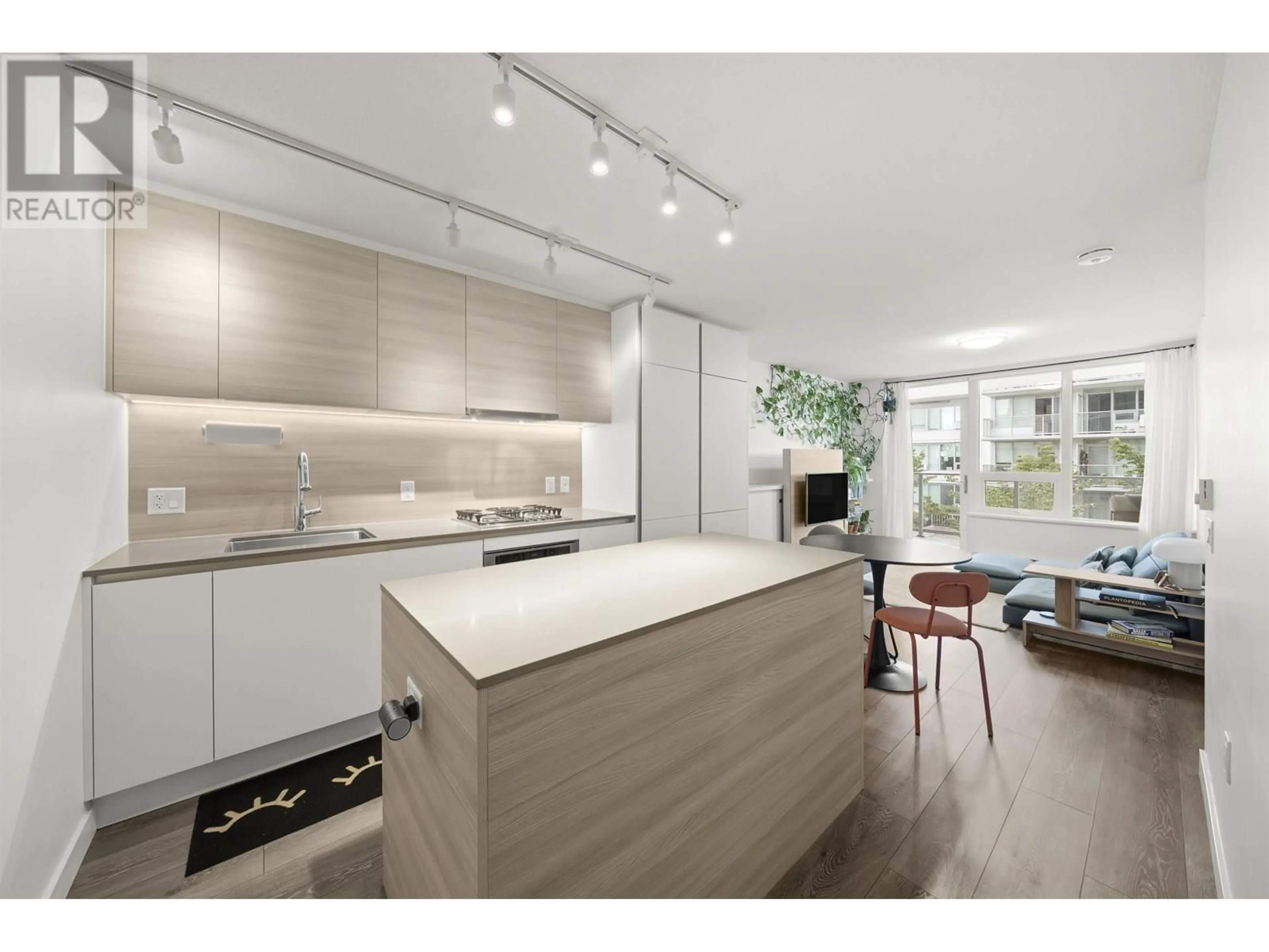 Open concept kitchen, unknown for 706 - 988 QUAYSIDE DRIVE, New Westminster British Columbia V3M0L5