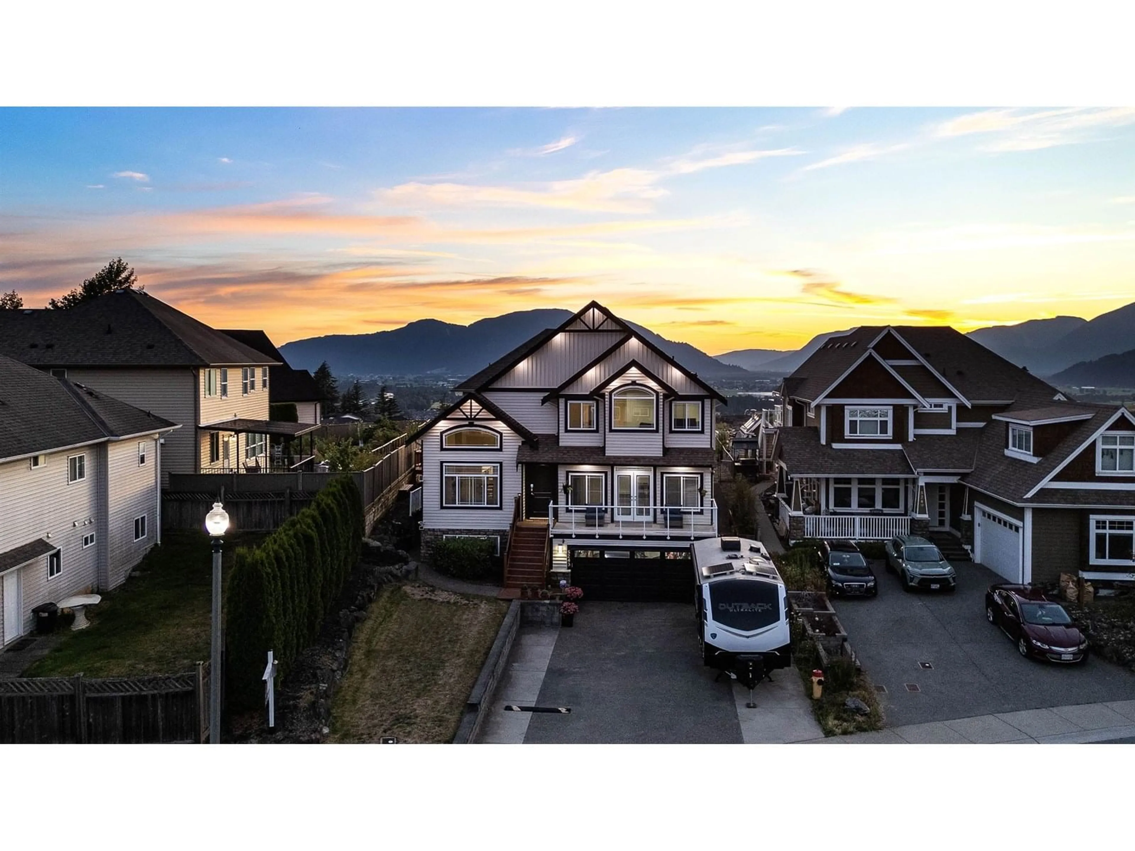 A pic from outside/outdoor area/front of a property/back of a property/a pic from drone, mountain view for 5243 CRIMSON RIDGE, Chilliwack British Columbia V2R0B4