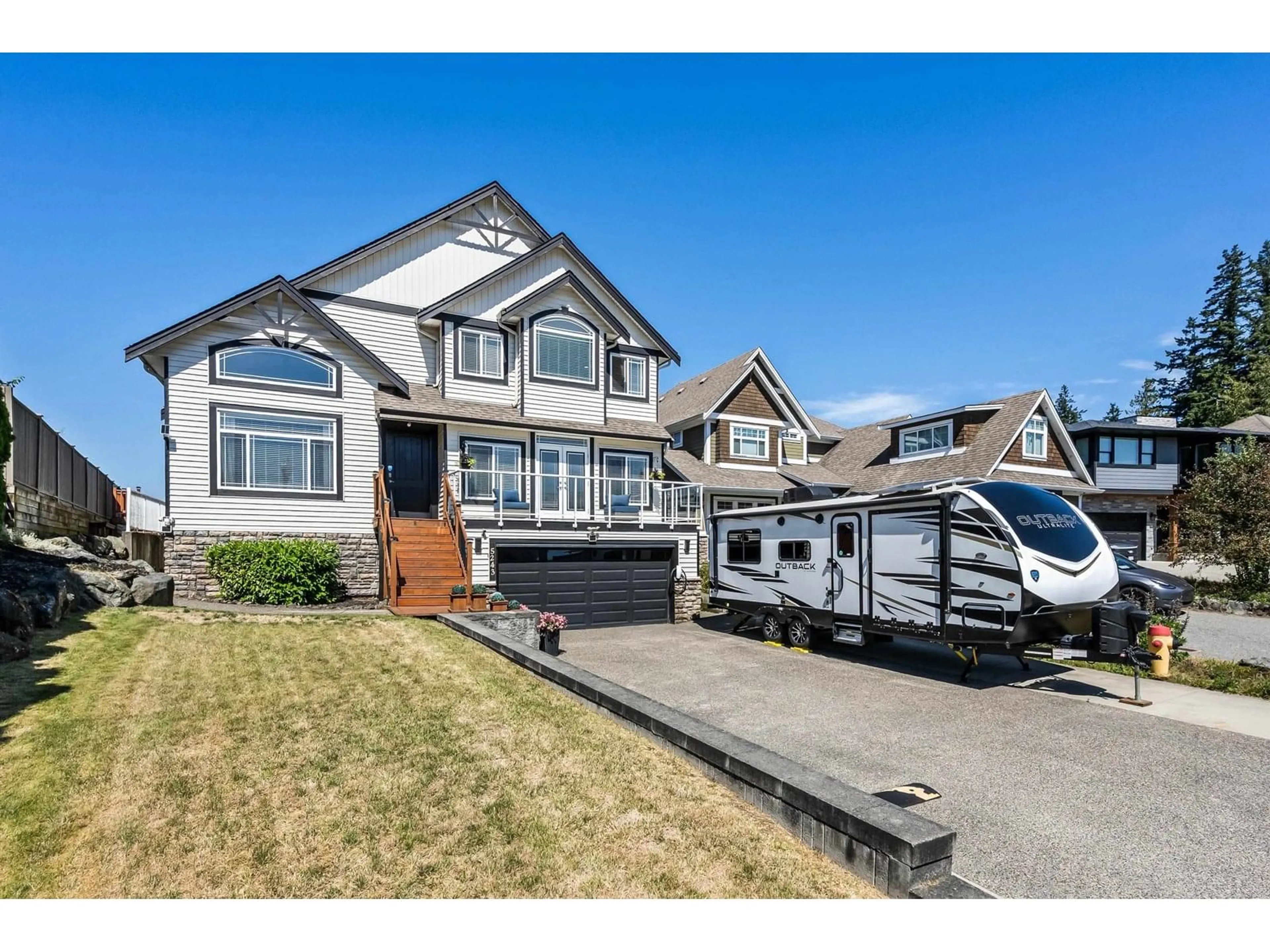 Home with vinyl exterior material, street for 5243 CRIMSON RIDGE, Chilliwack British Columbia V2R0B4