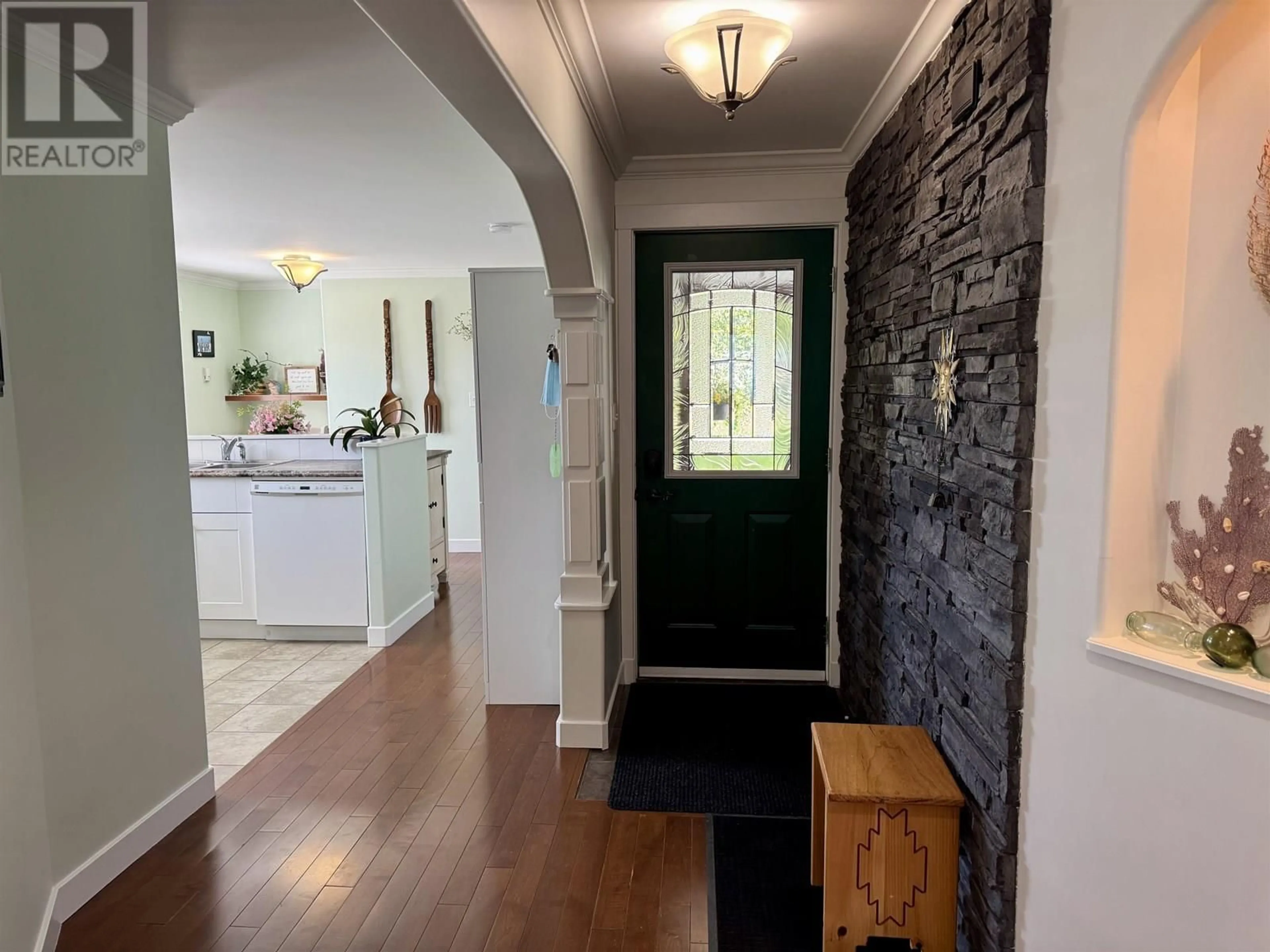 Indoor entryway for 24 - 4430 16 HIGHWAY, Smithers British Columbia V0J2N0
