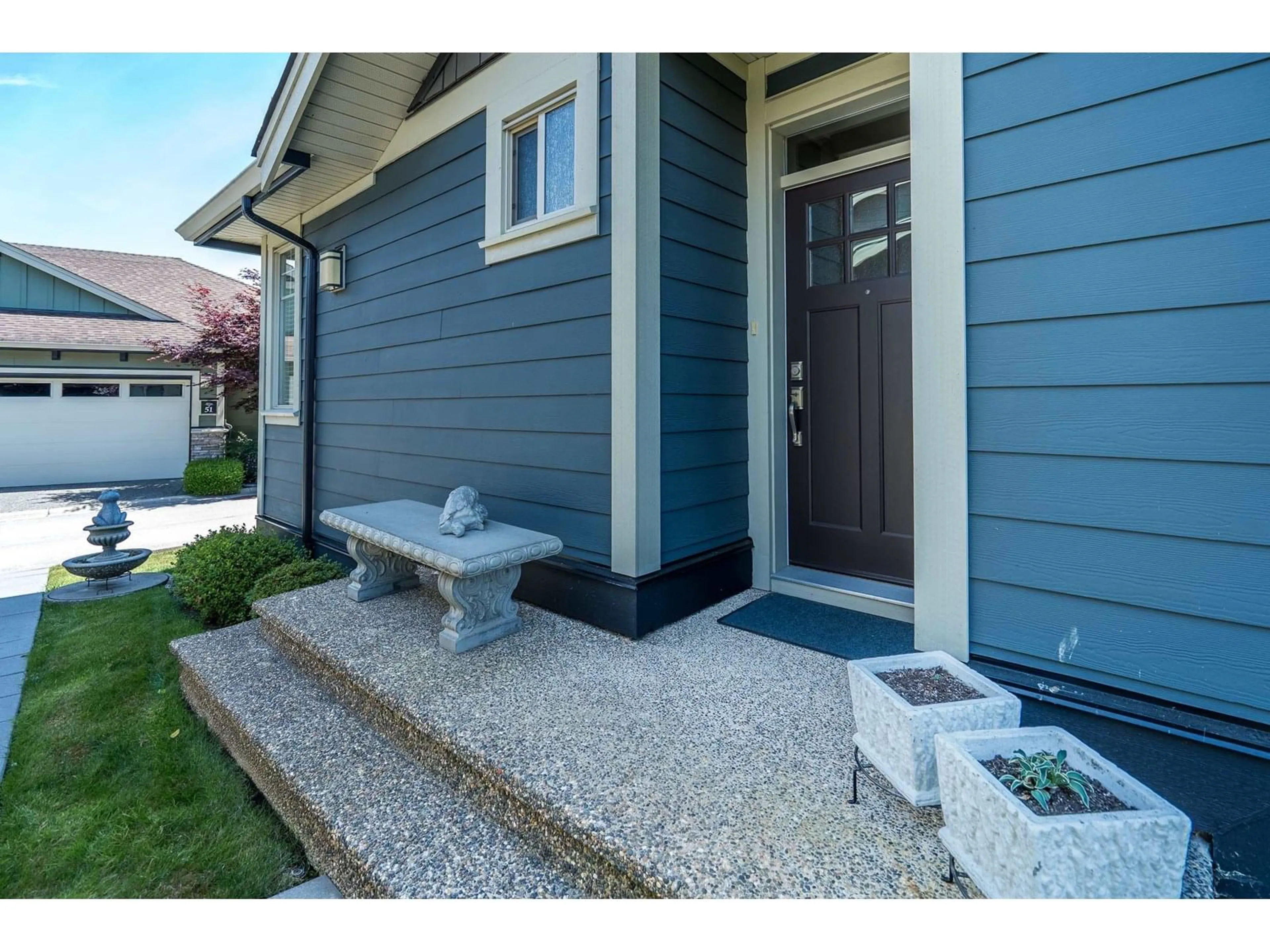 Home with vinyl exterior material, street for 7 - 350 174, Surrey British Columbia V3Z2N8