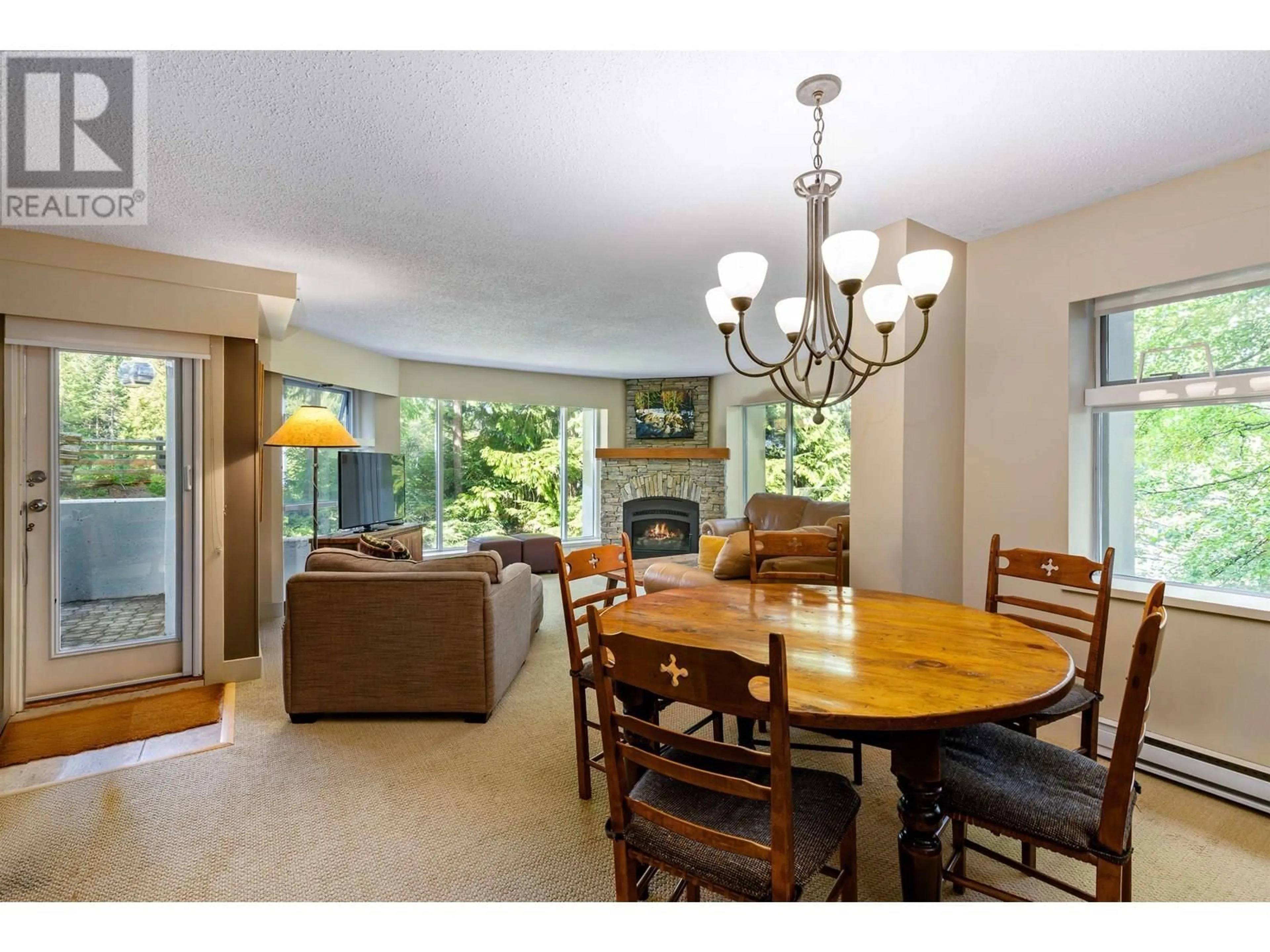 Dining room, unknown for 108 - 4910 SPEARHEAD PLACE, Whistler British Columbia V0N1B4