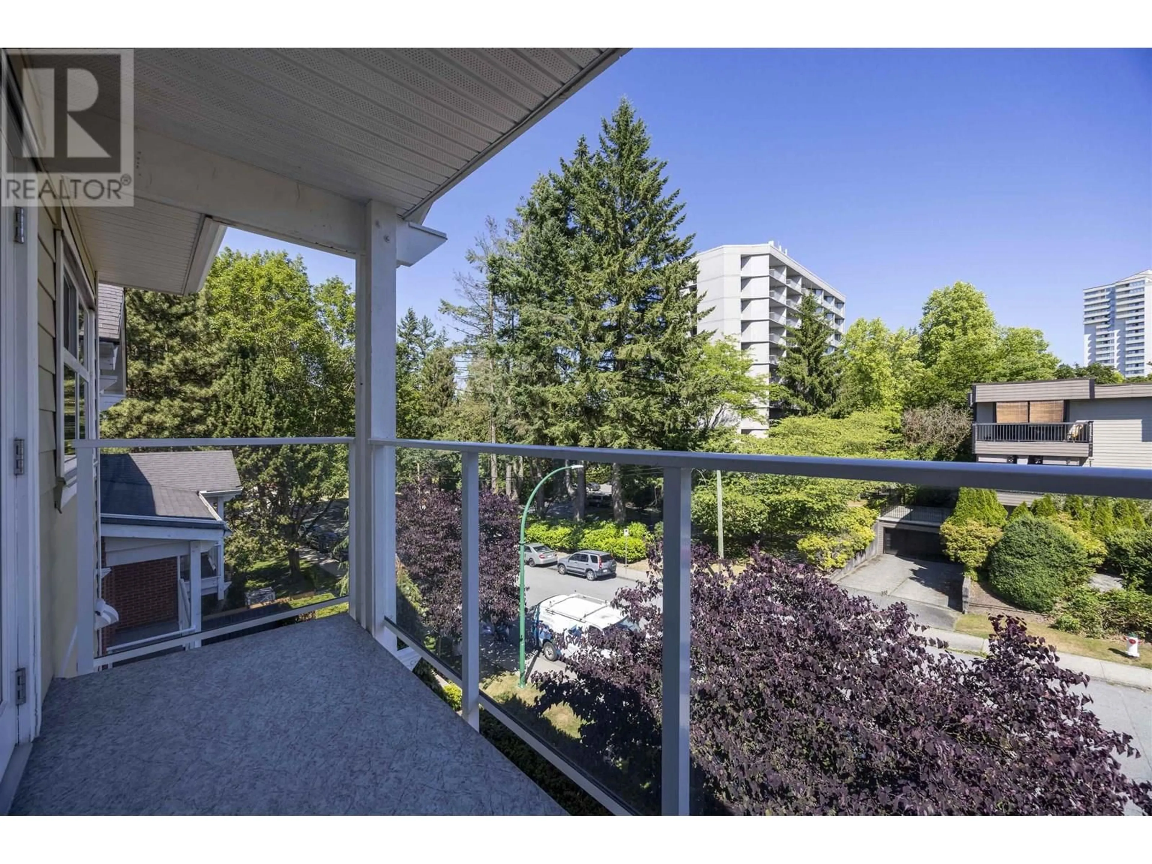 Patio, unknown for 310 - 5655 INMAN AVENUE, Burnaby British Columbia V5H2M2