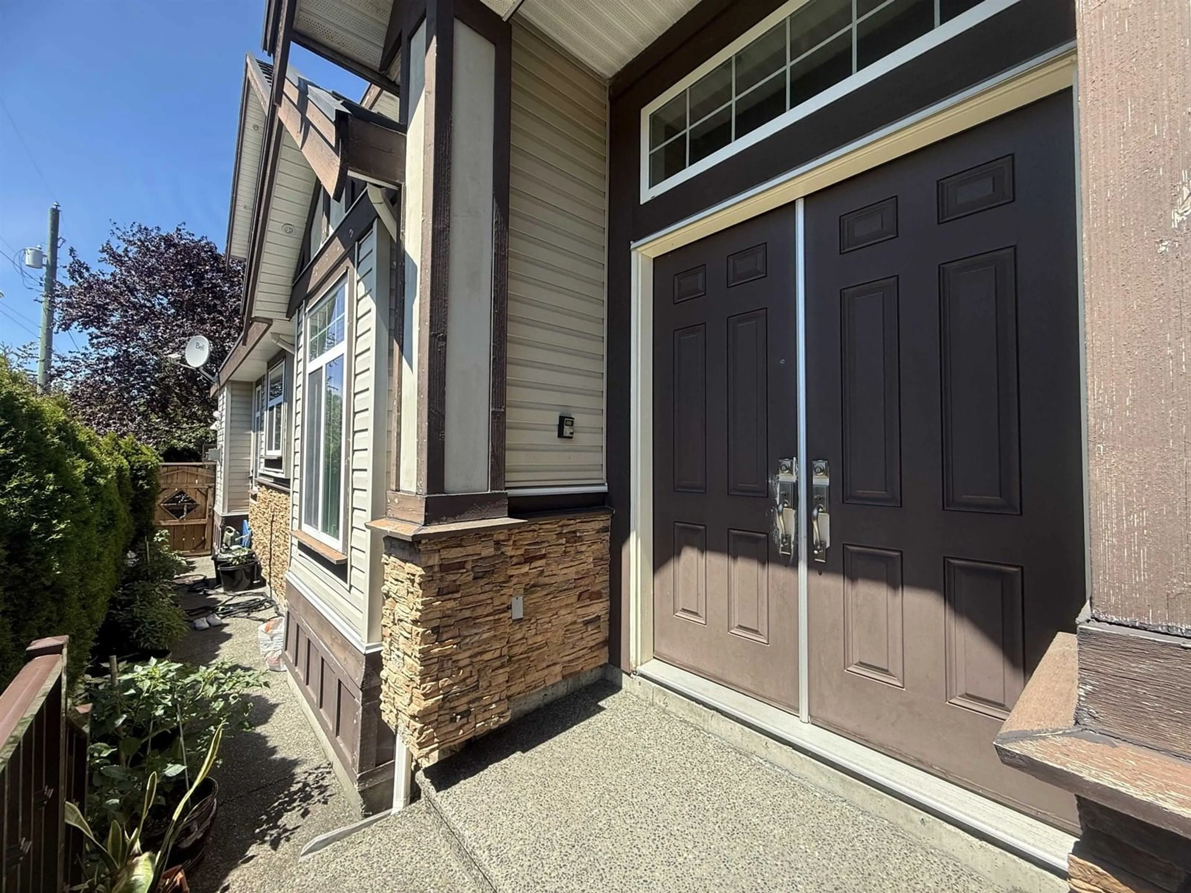 Unknown for 15177 76, Surrey British Columbia V3S2H4