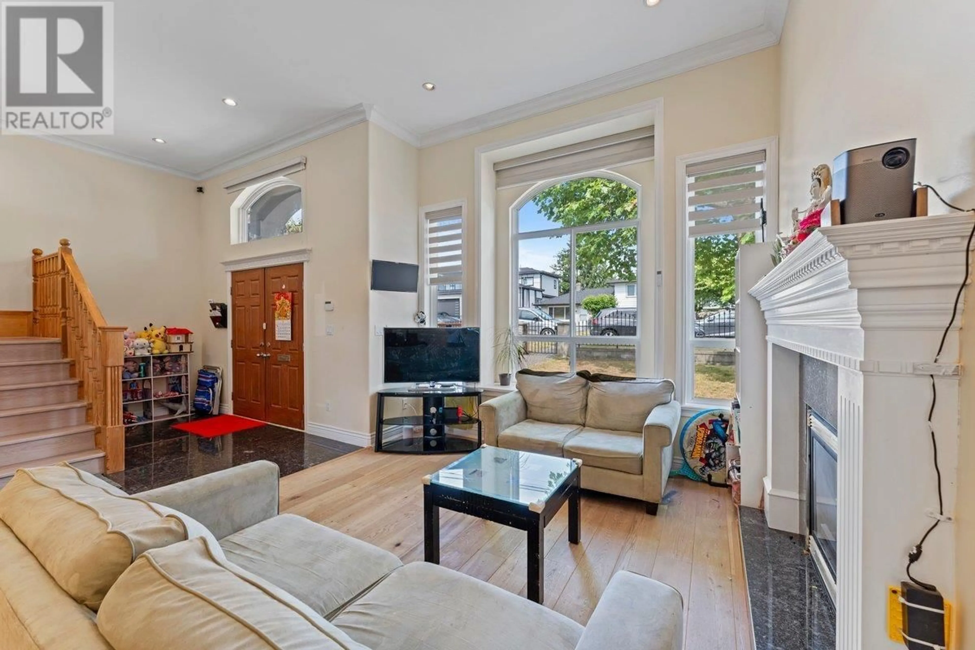 Living room with furniture, unknown for 7770 16TH AVENUE, Burnaby British Columbia V3N1P9