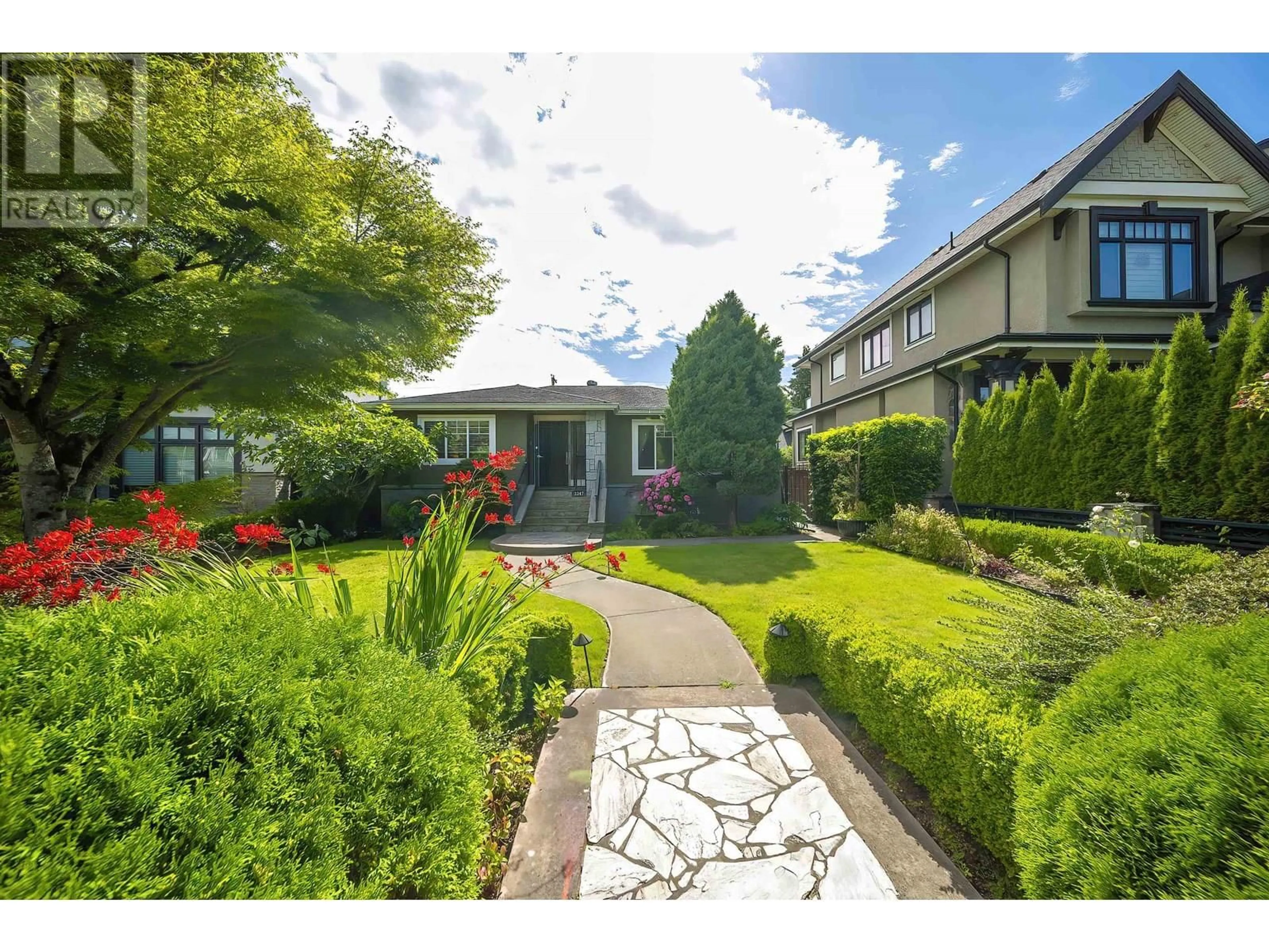 Patio, street for 3347 TRUTCH STREET, Vancouver British Columbia V6L2T3