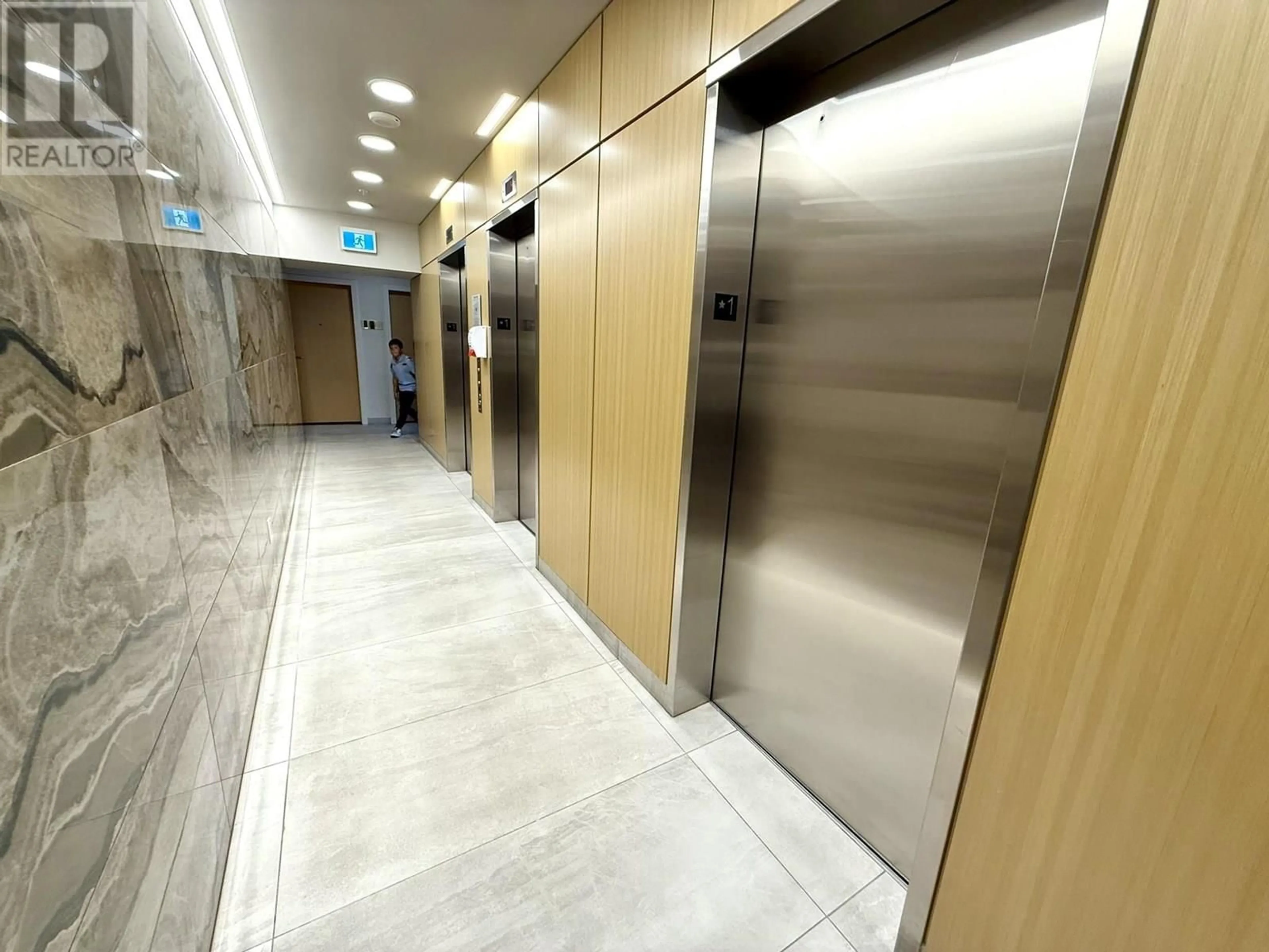 Indoor foyer for 903 - 5629 BIRNEY AVENUE, Vancouver British Columbia V6S0L5