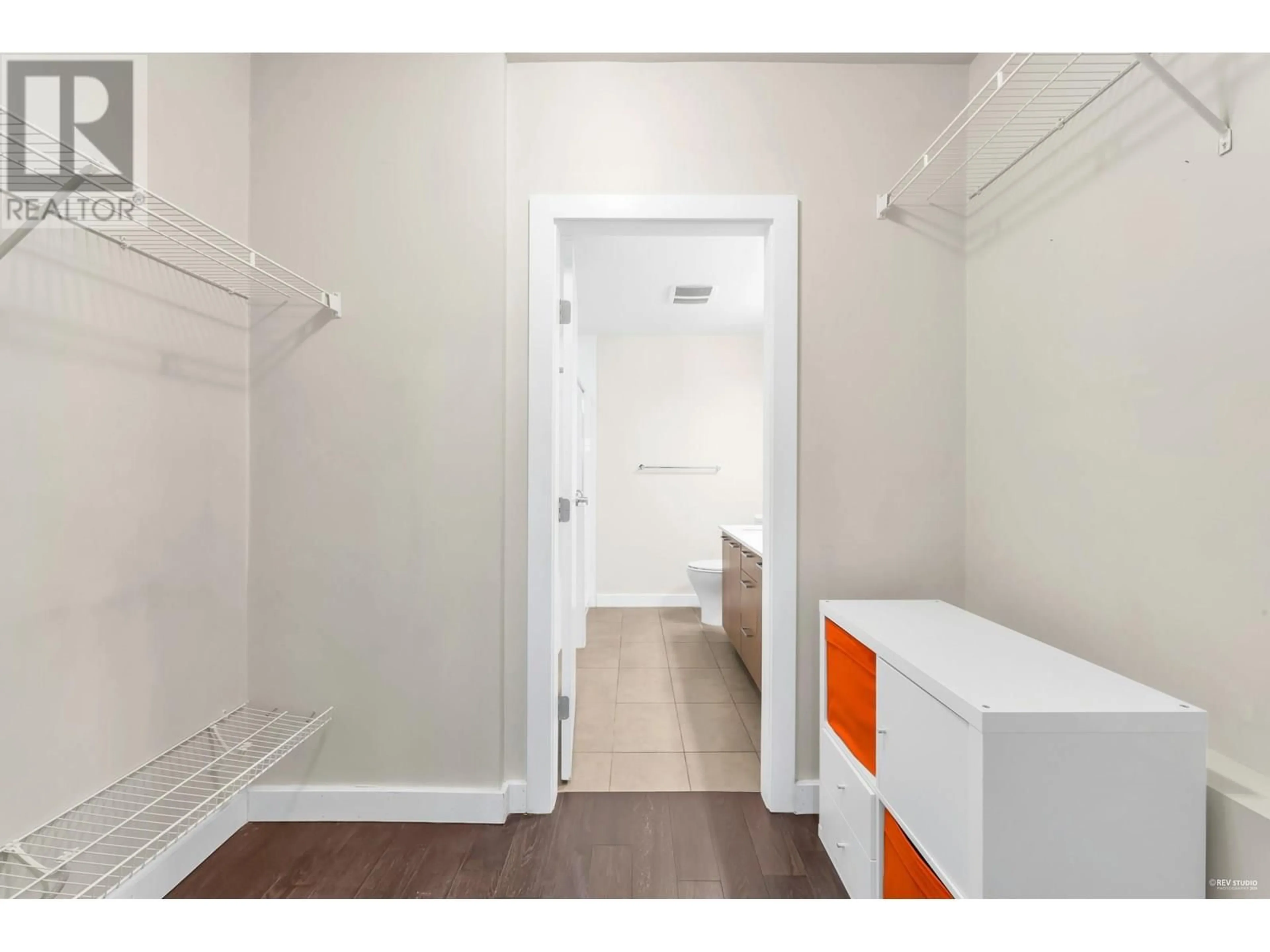 Unknown for 304 - 1177 MARINE DRIVE, North Vancouver British Columbia V7P1T1